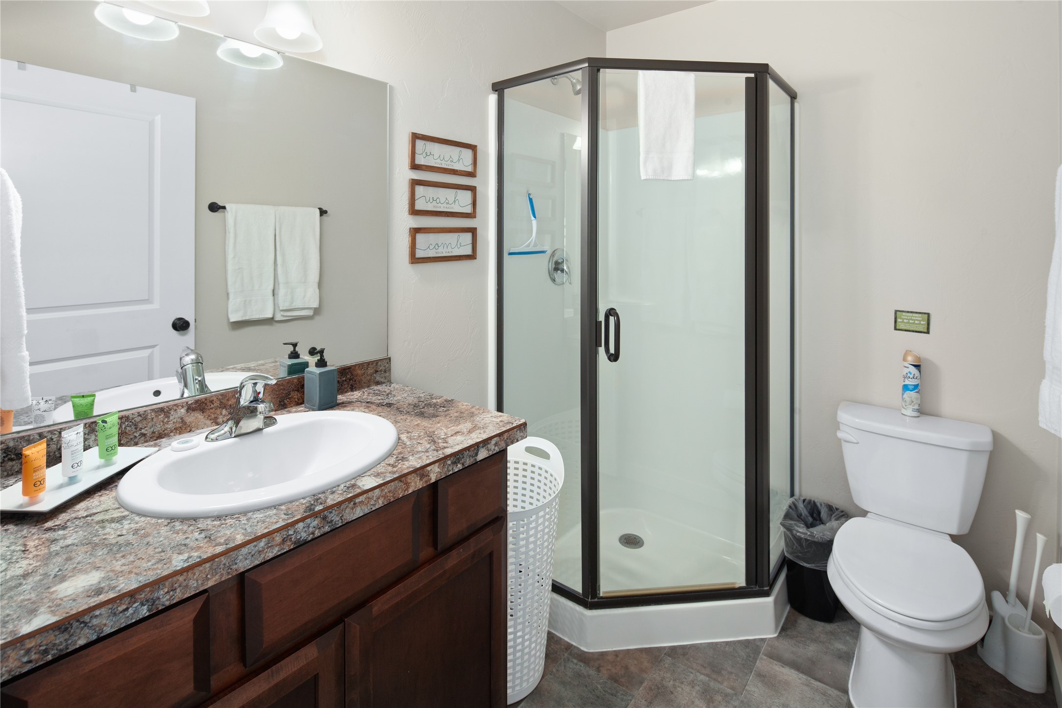 7547 Highway 2 E Property Photo 18