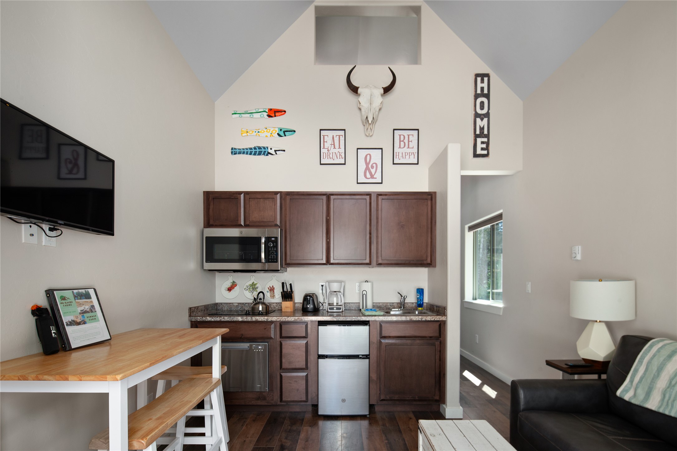 7547 Highway 2 E Property Photo 24