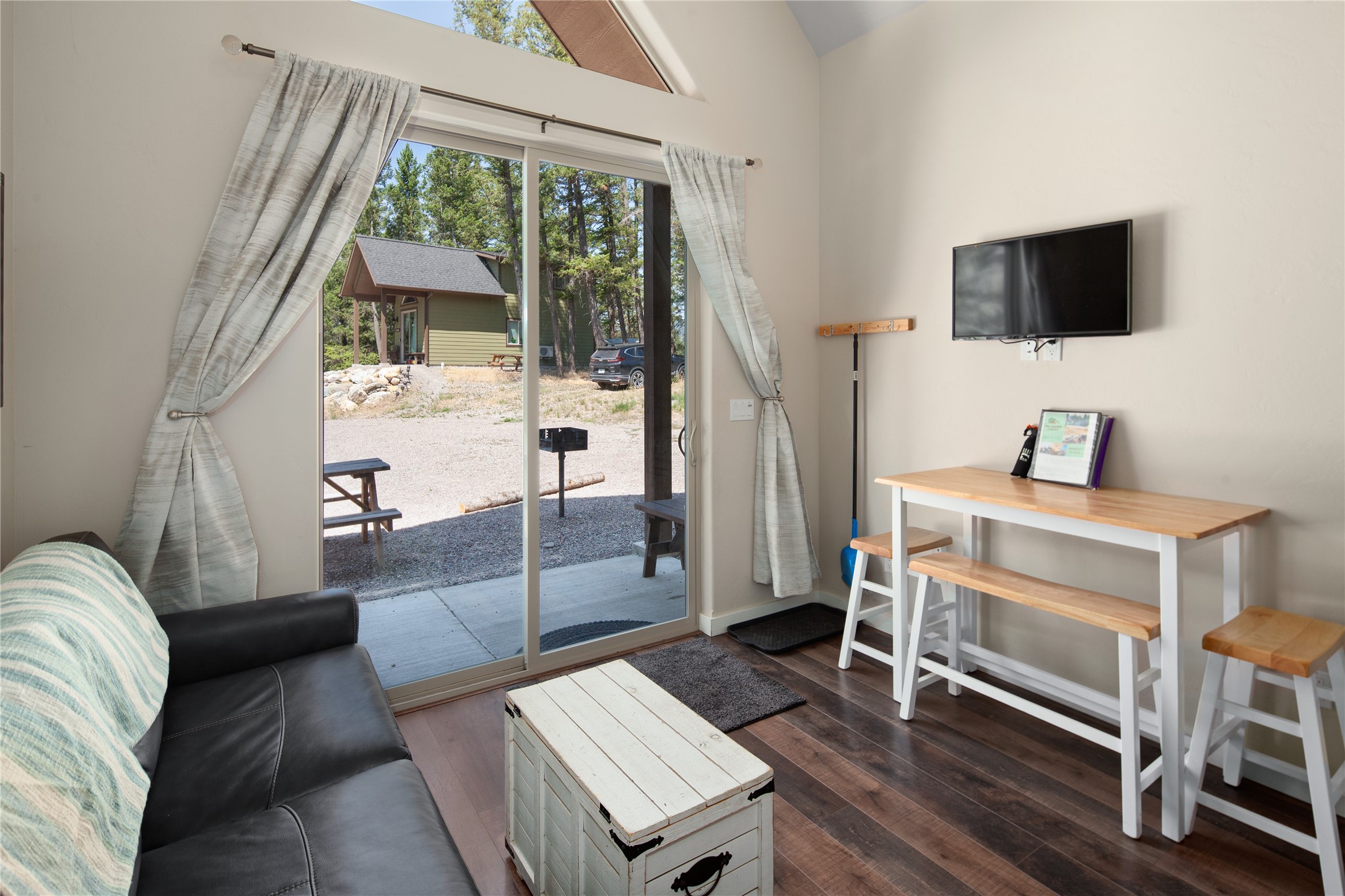 7547 Highway 2 E Property Photo 28