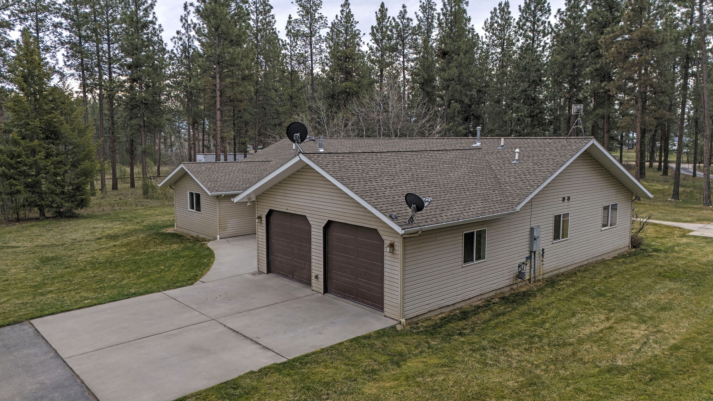 4060 Larkspur Lane Property Photo 3