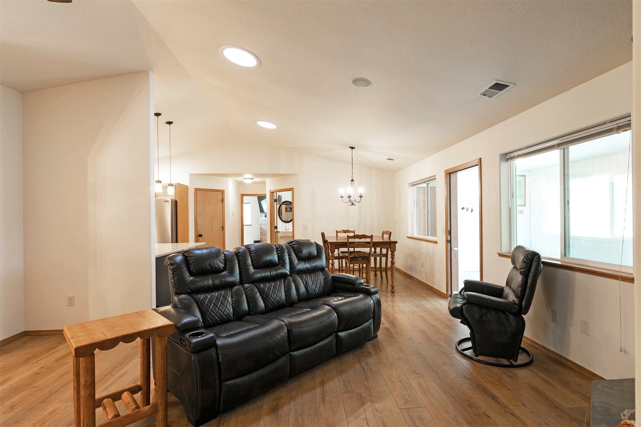 4060 Larkspur Lane Property Photo 10