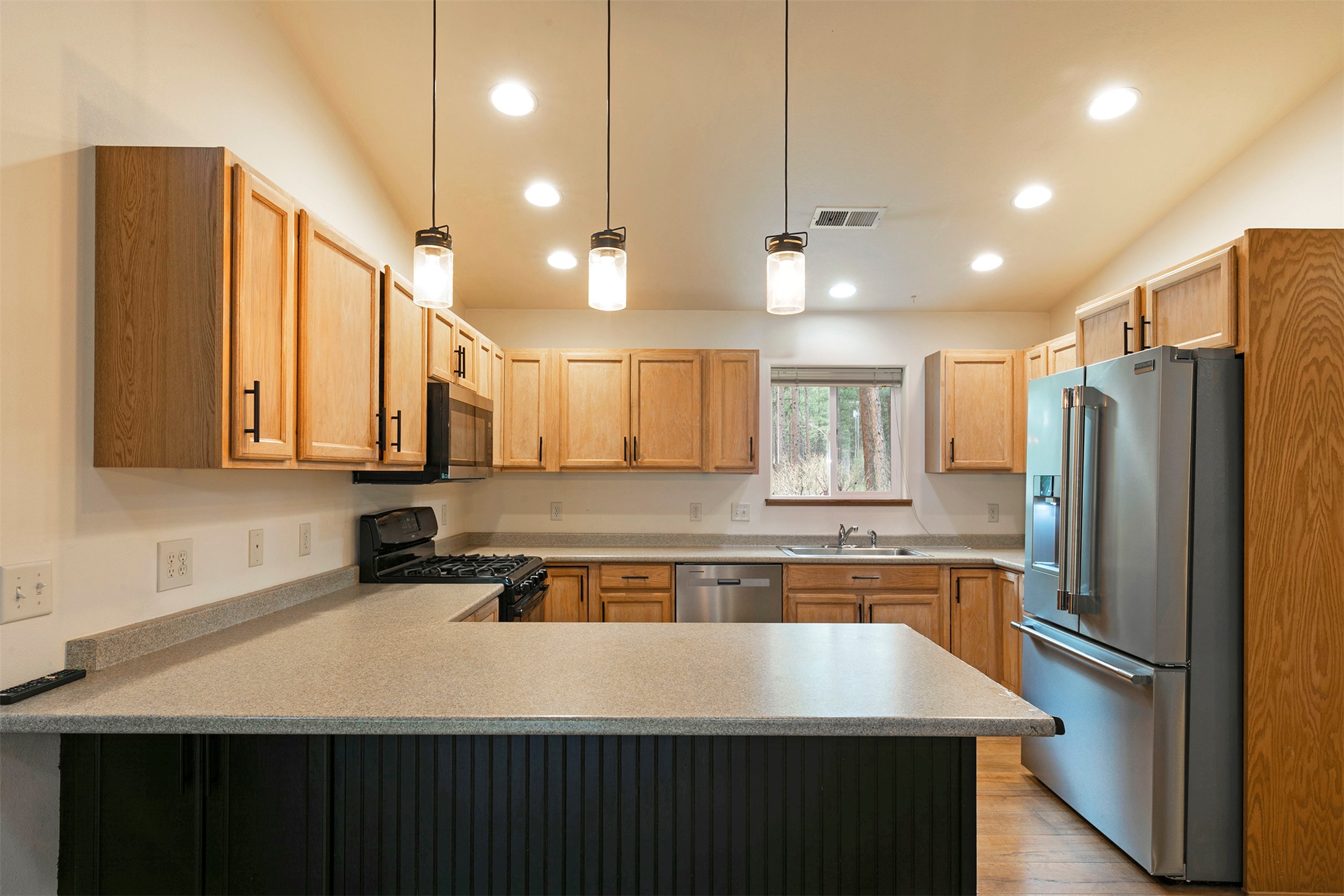 4060 Larkspur Lane Property Photo 13