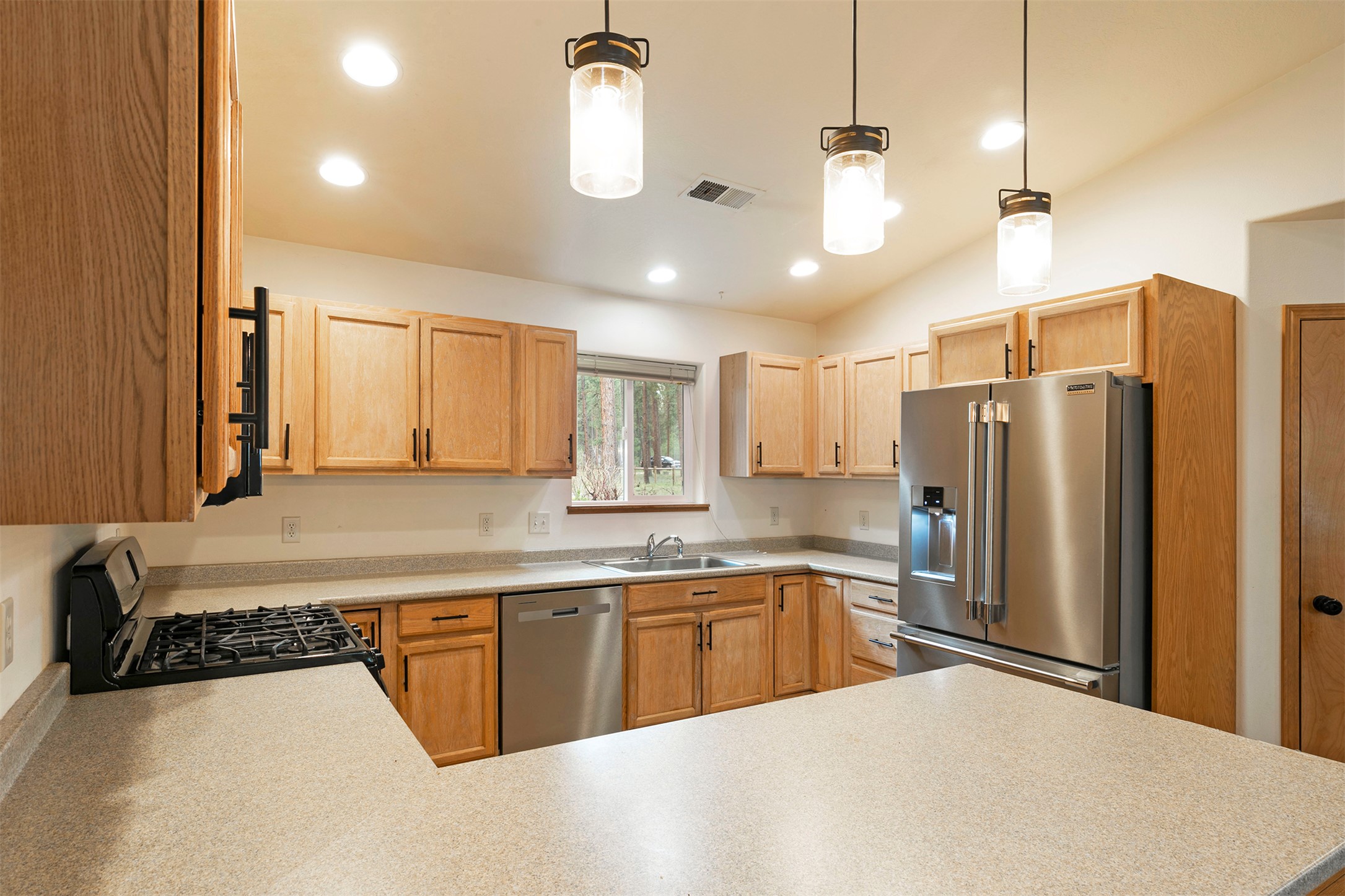4060 Larkspur Lane Property Photo 14