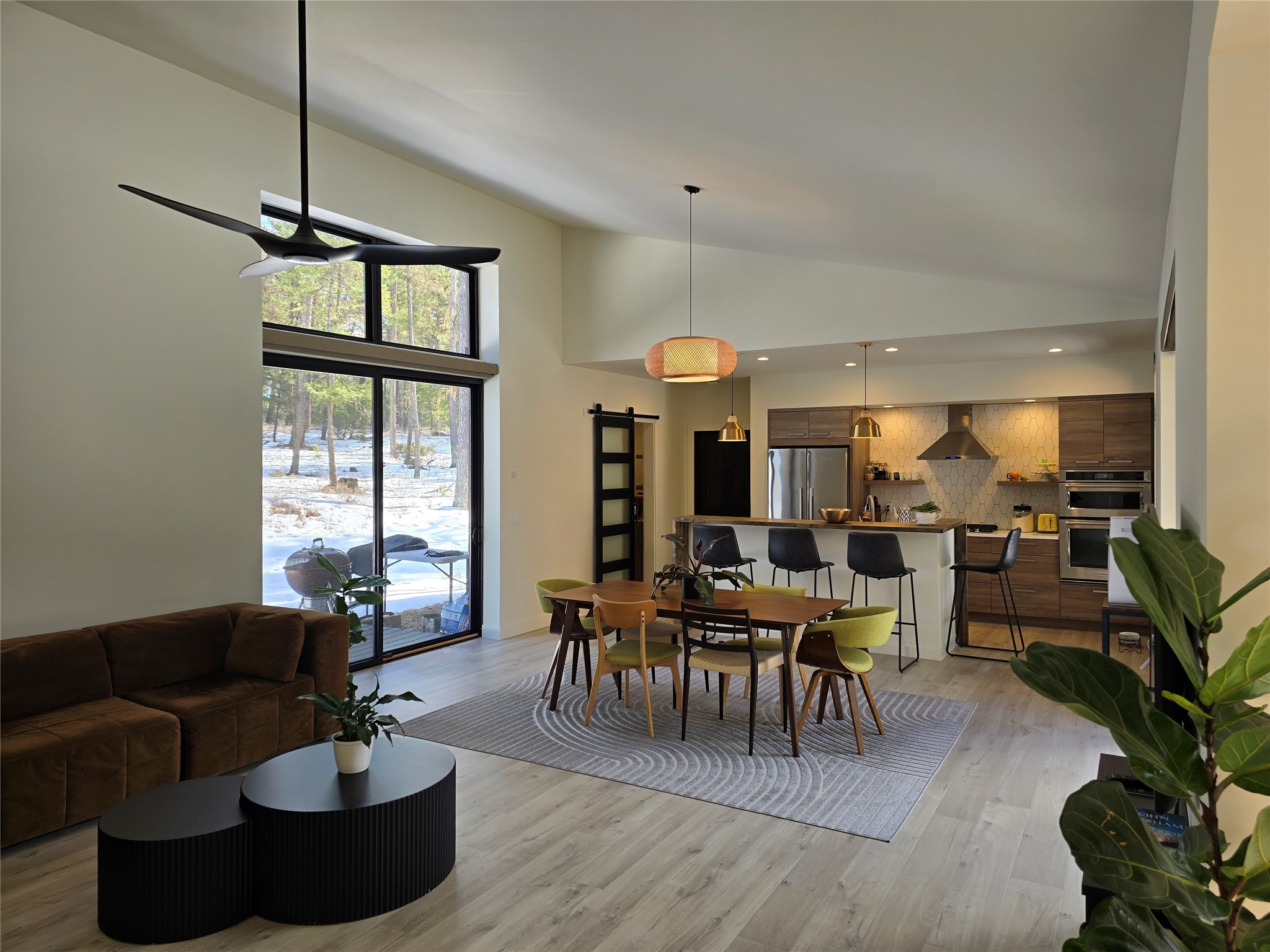 172 Meadow View Court Property Photo 4