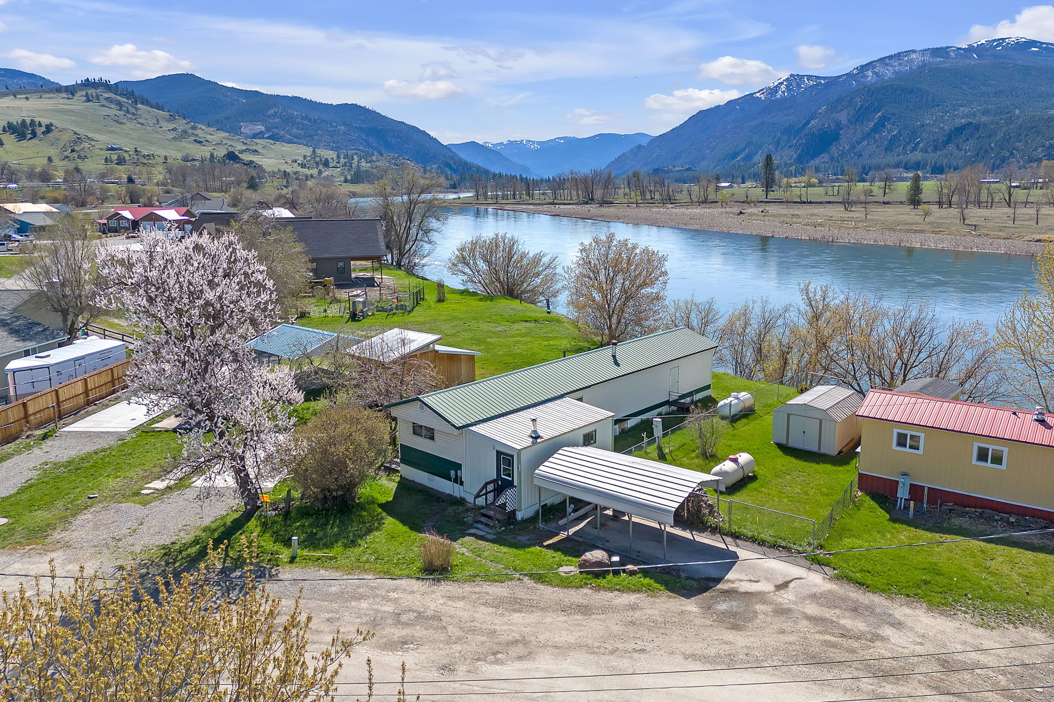 403 And 405 Hubbard Street Property Photo