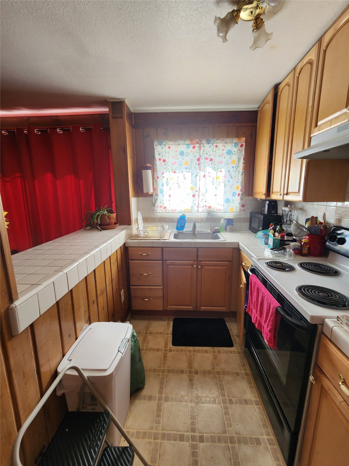 505 E 10th Street Property Photo 17