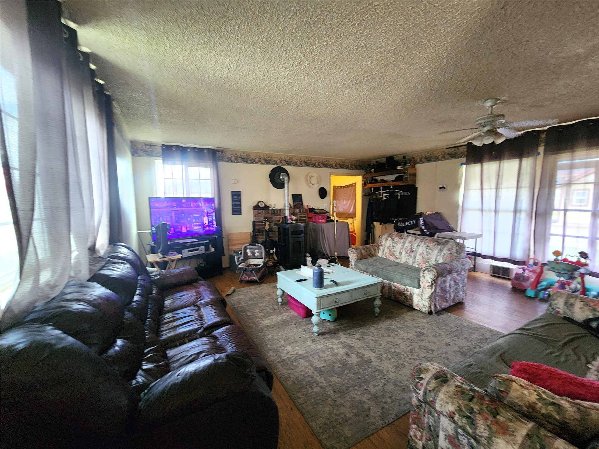 505 E 10th Street Property Photo 26