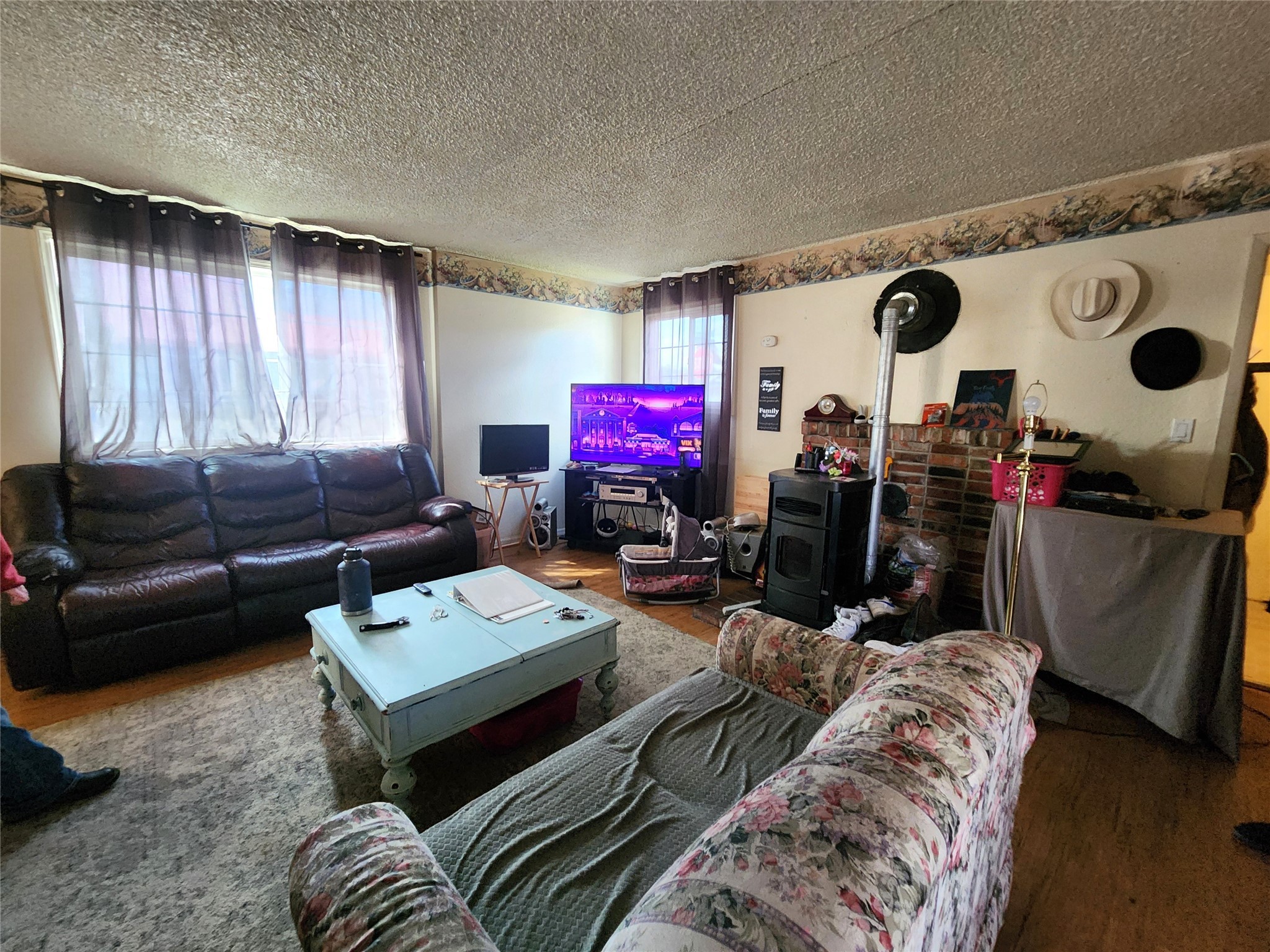 505 E 10th Street Property Photo 27