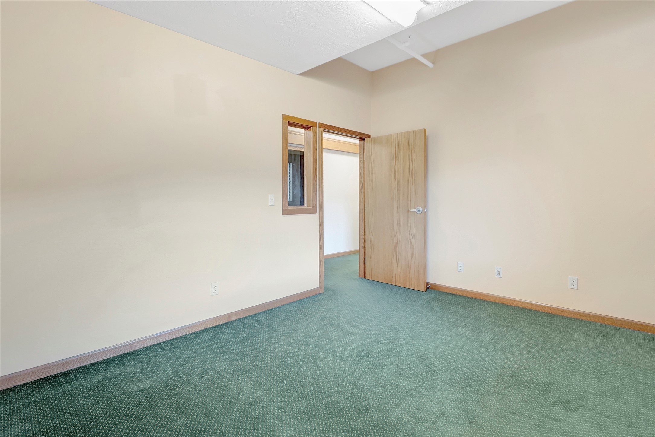 201 W Railroad Street Property Photo 46