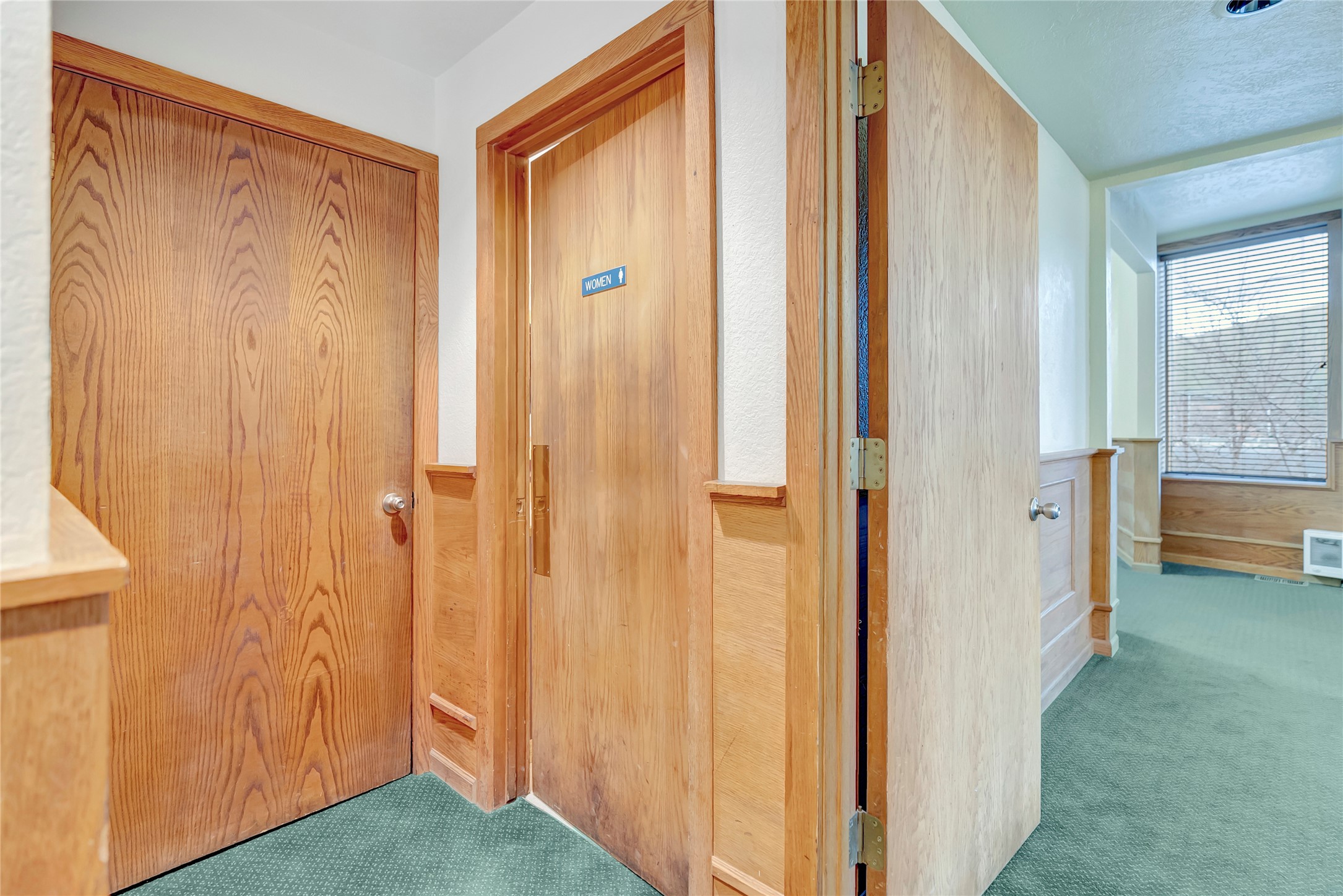 201 W Railroad Street Property Photo 56