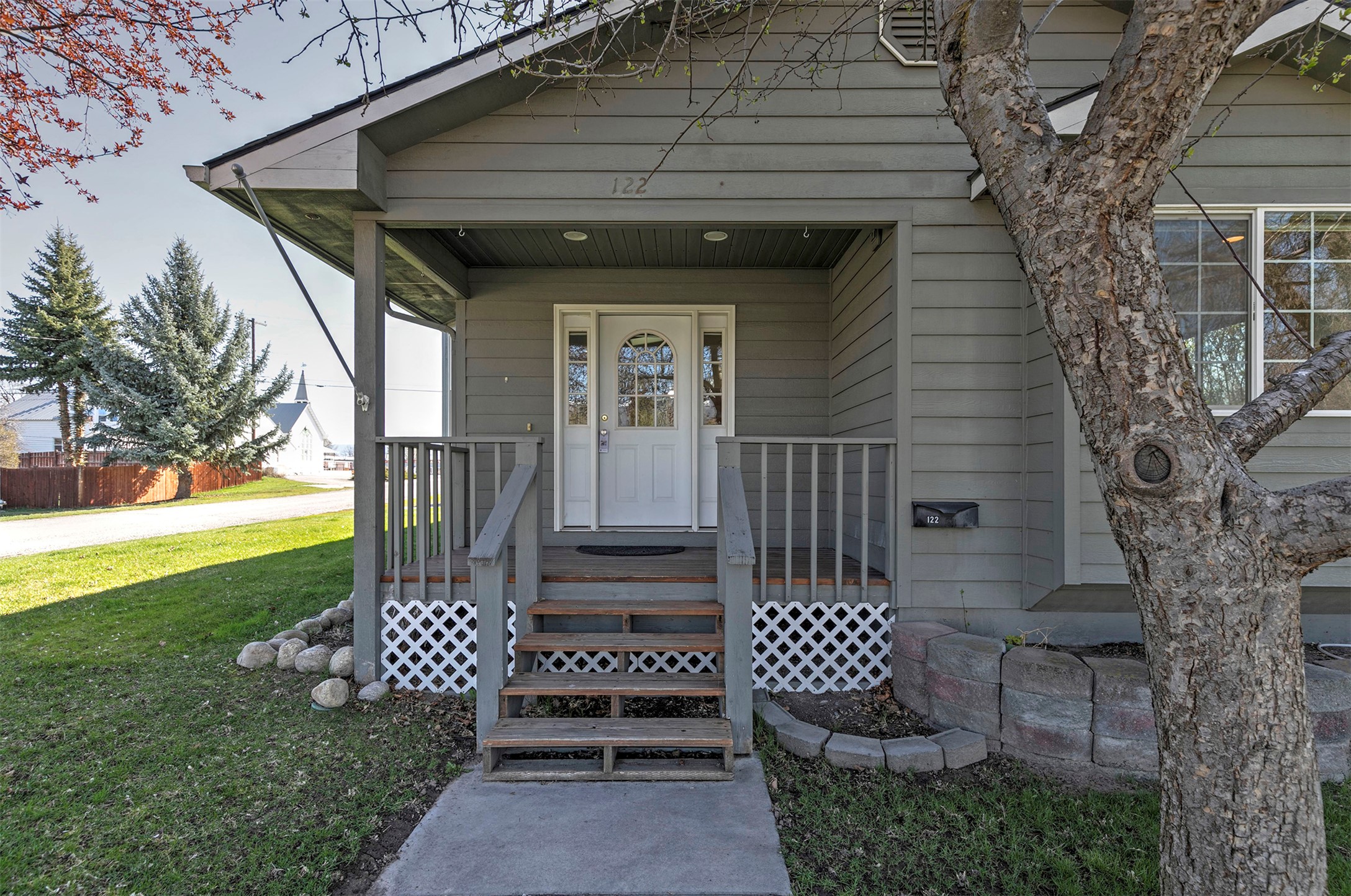122 N 7th Street Property Photo 1