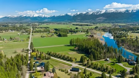 734 Swan River Road Property Photo 2