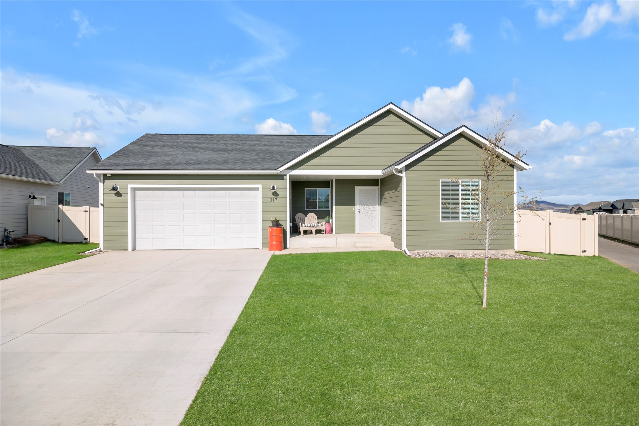 317 Lomond Court Property Photo