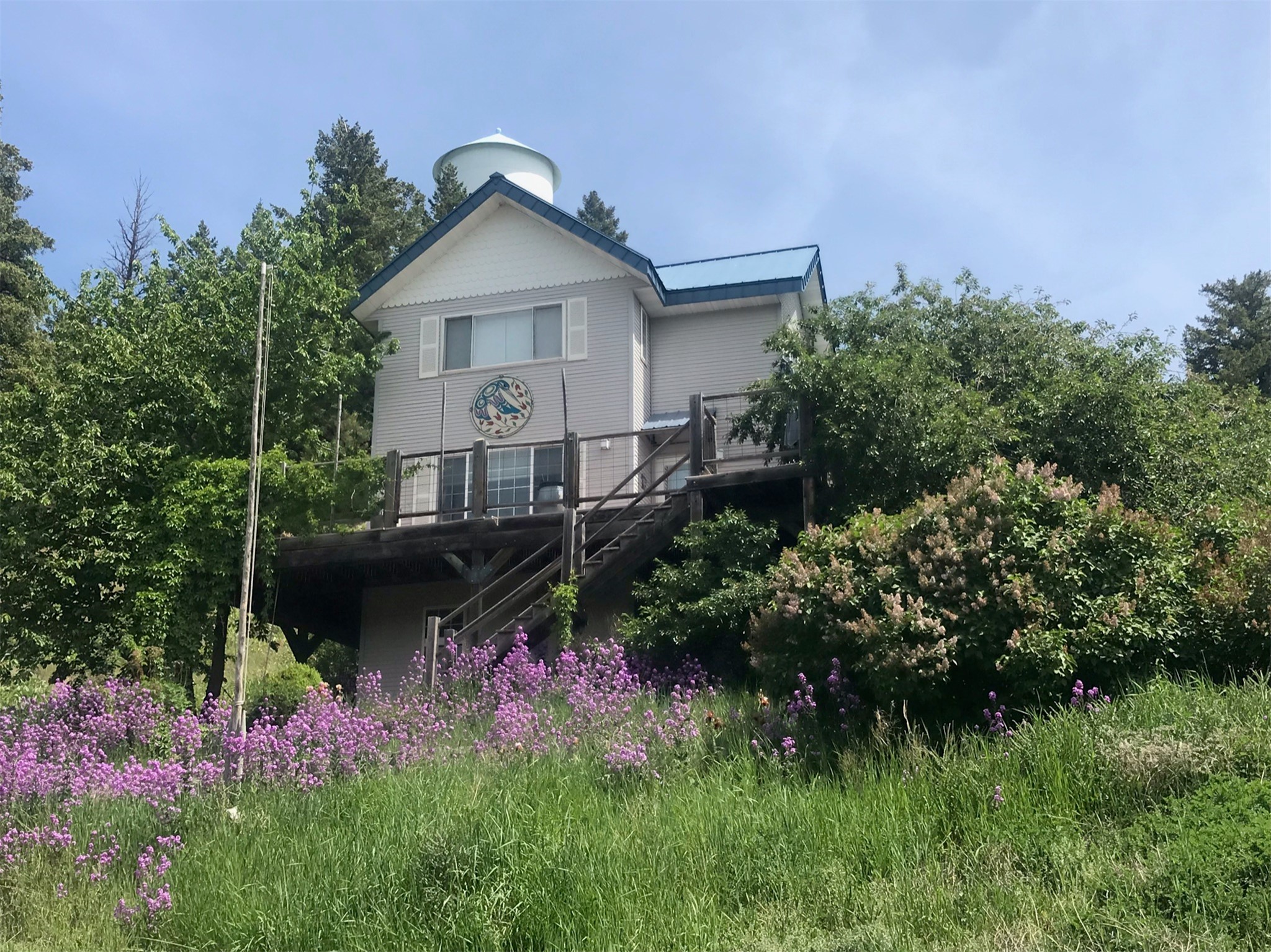 195 Breezy Point Avenue Property Photo 3