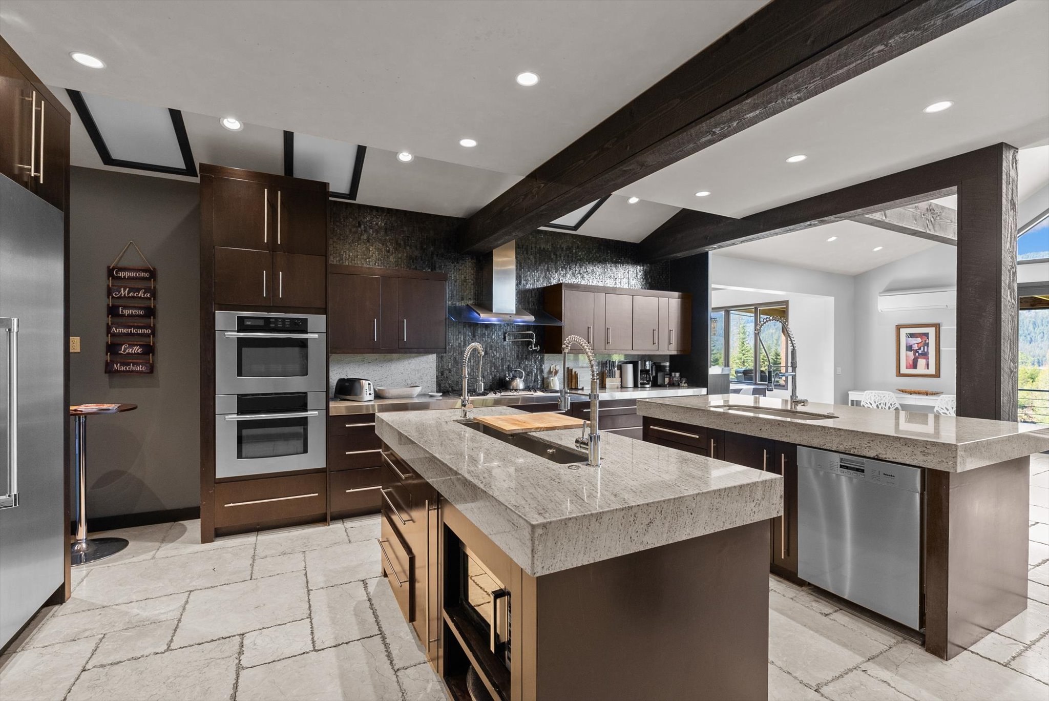 15 Copper Ridge Road Property Photo 13