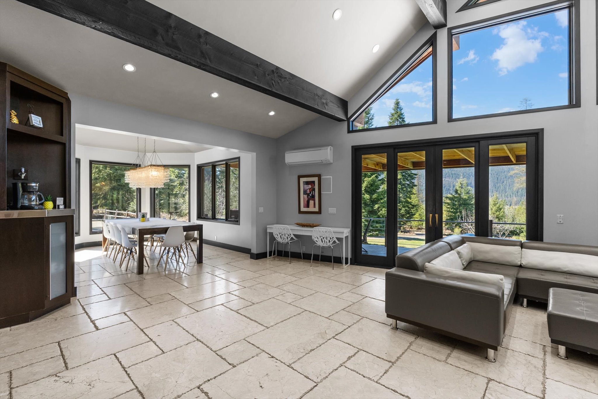 15 Copper Ridge Road Property Photo 17