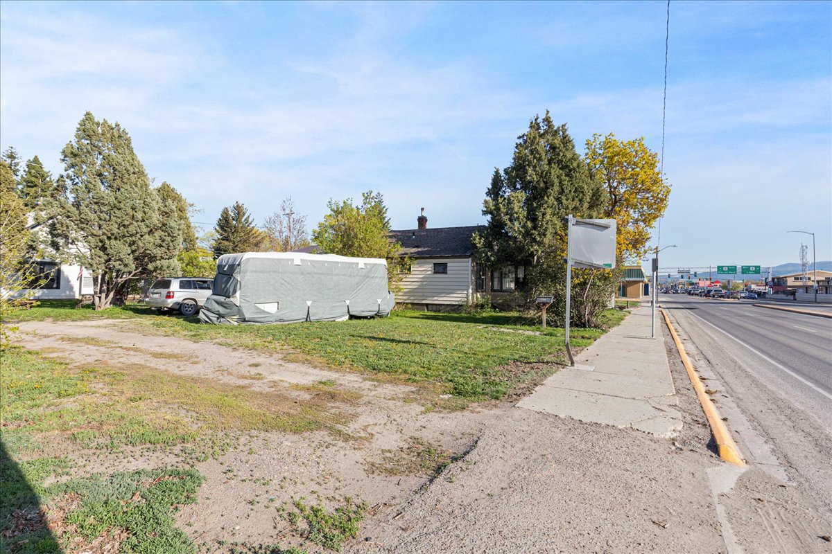 375 N Main Street Property Photo