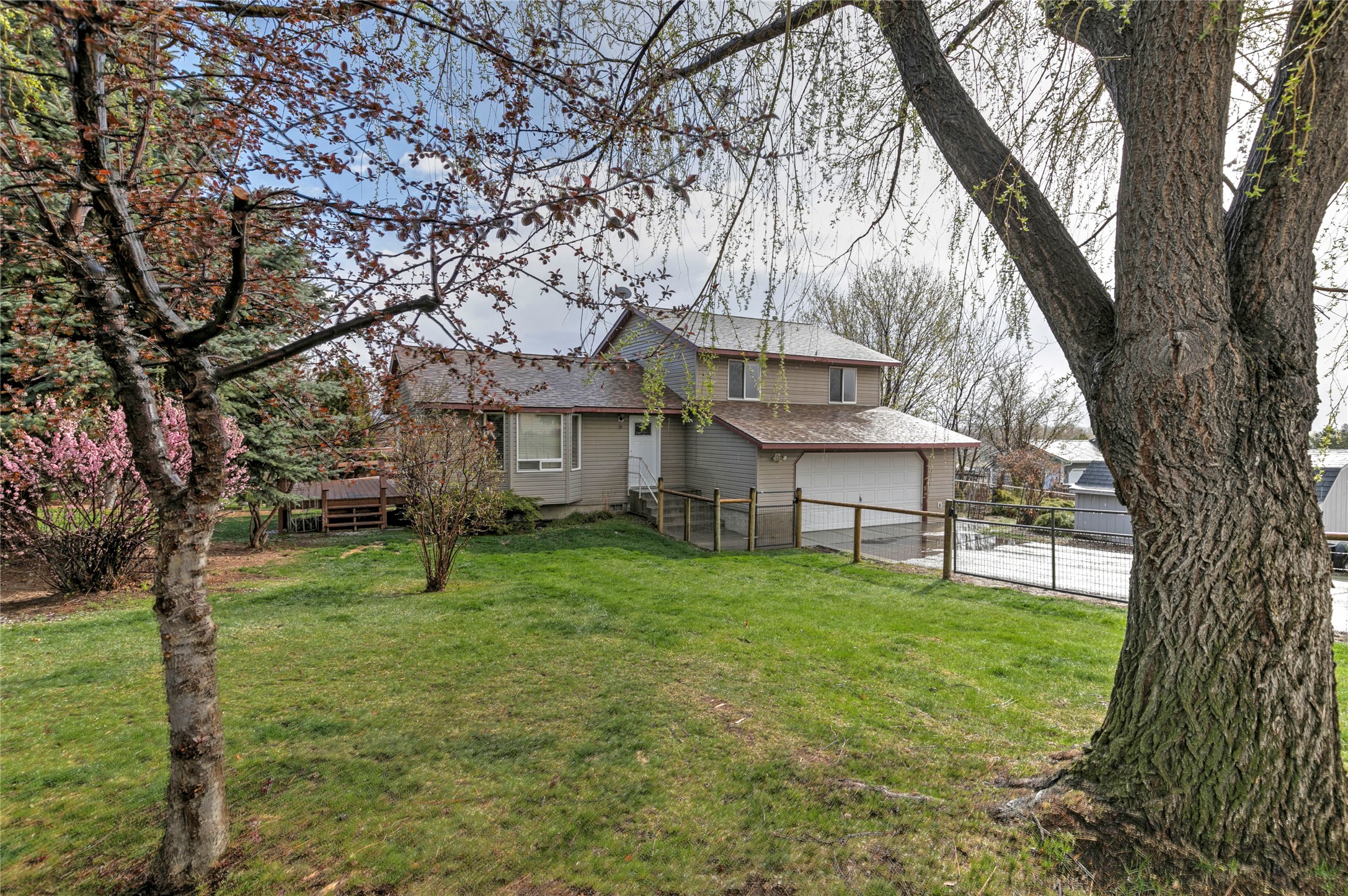 98 Pointe Way Property Photo
