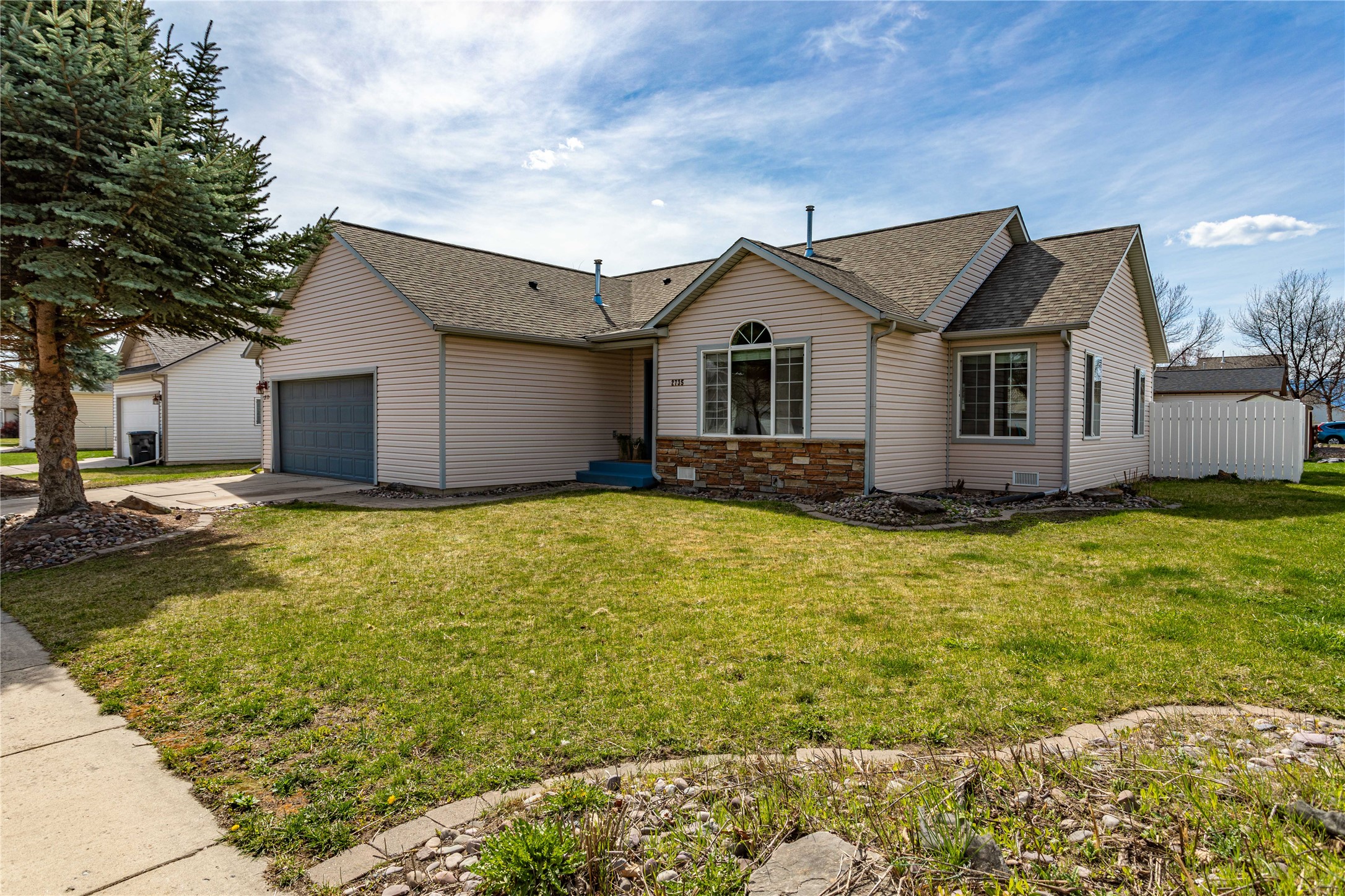 2735 Stratford Lane Property Photo
