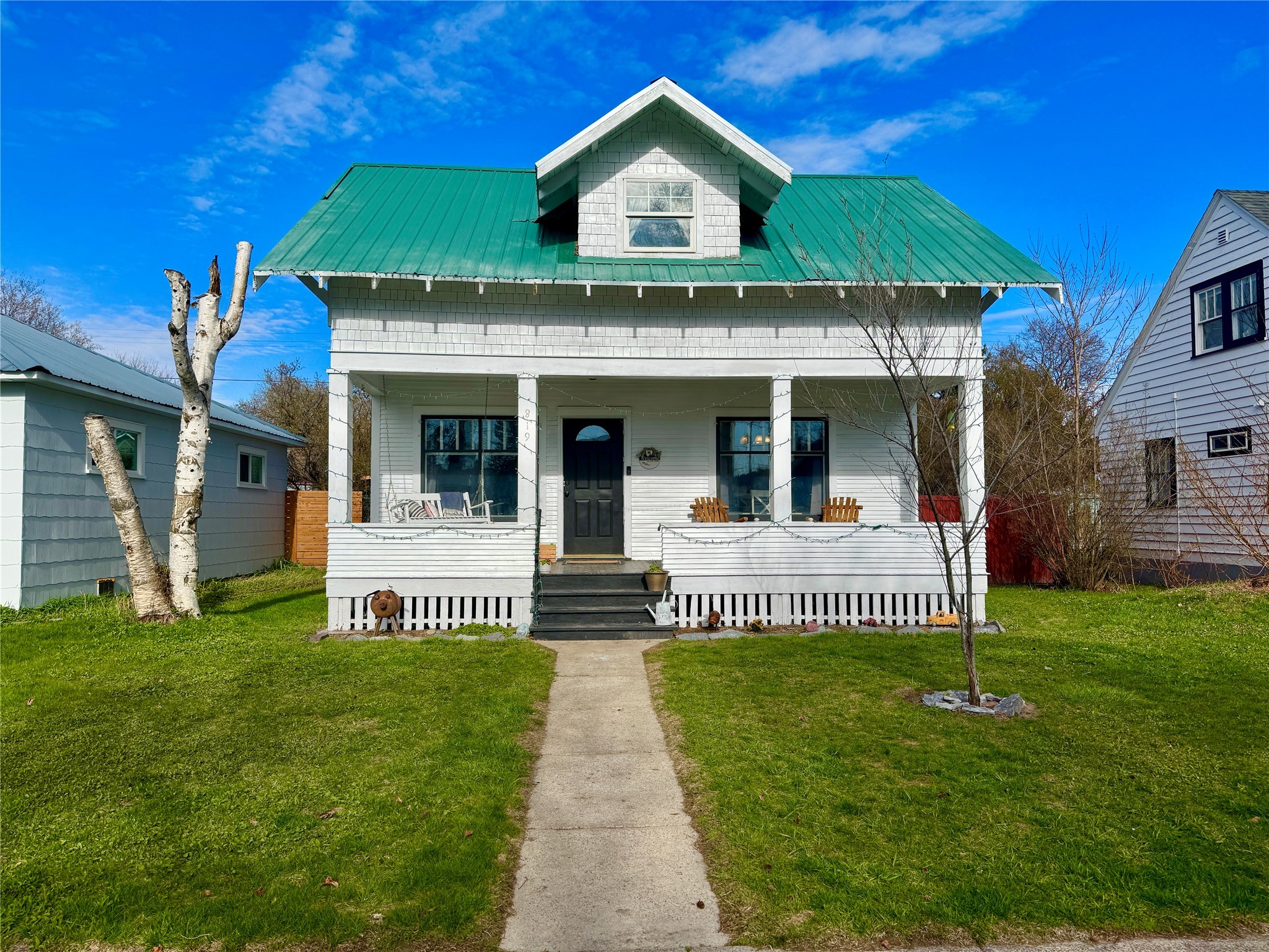 819 3rd Avenue W Property Photo