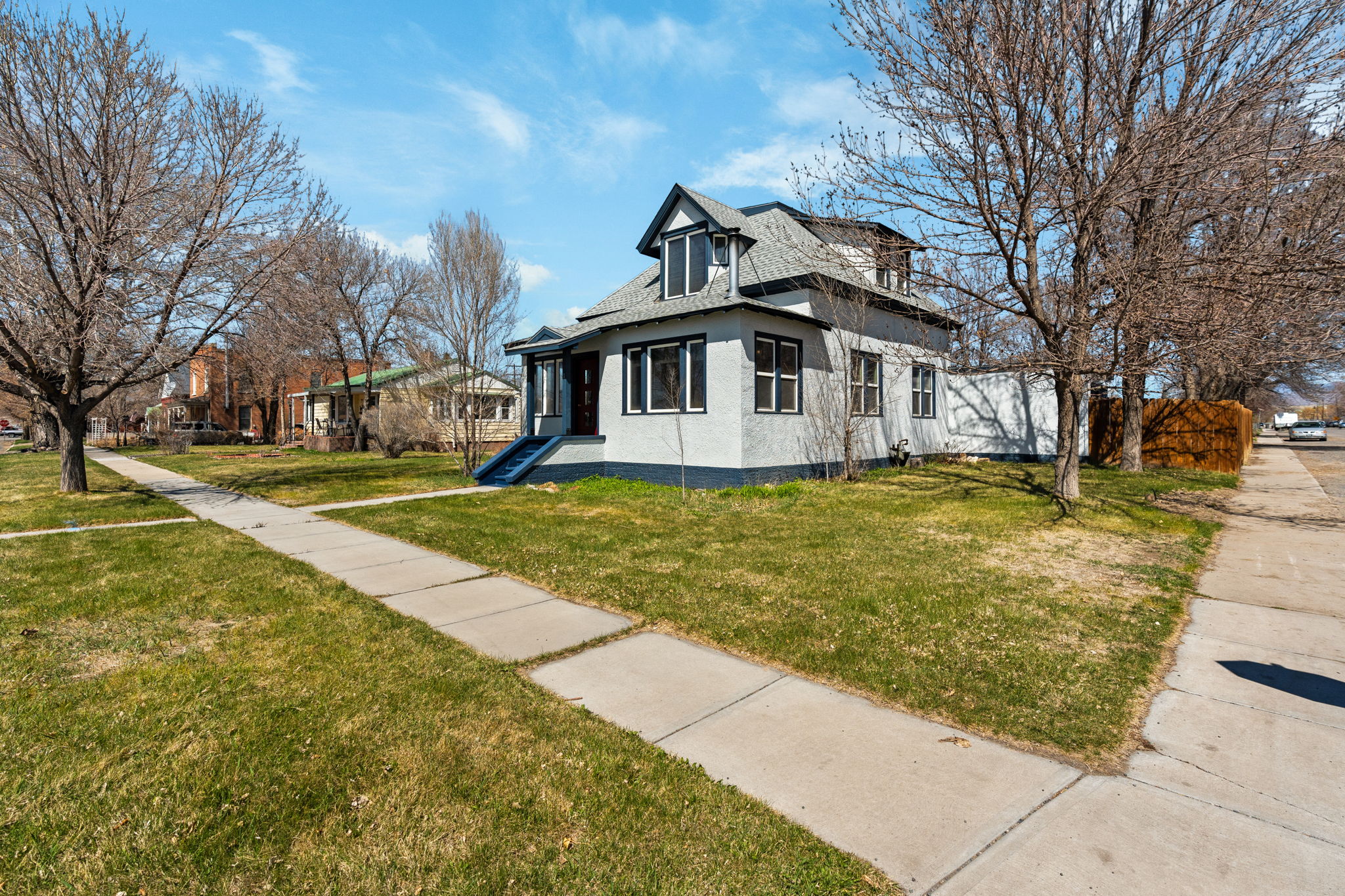1 1st Street W Property Photo