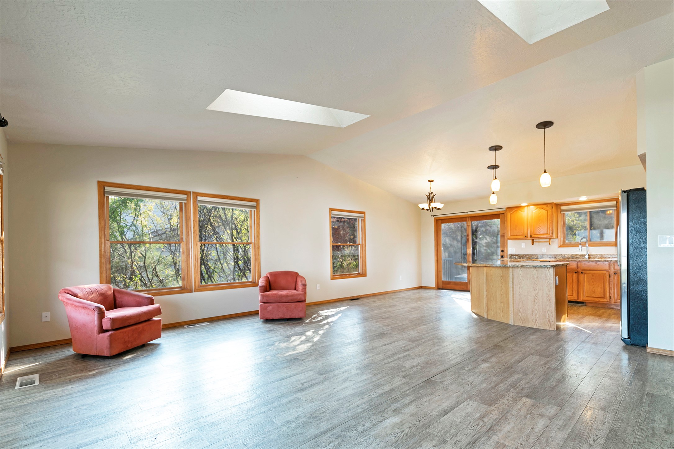 802 Normans Lane Property Photo 13