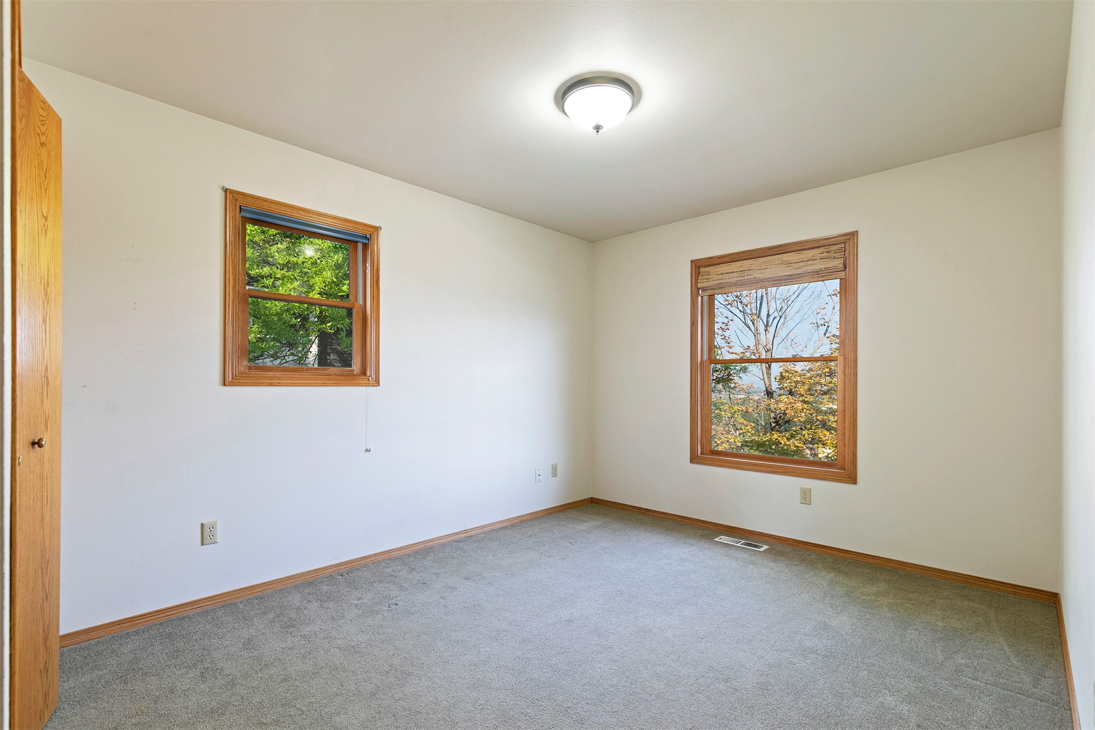 802 Normans Lane Property Photo 38