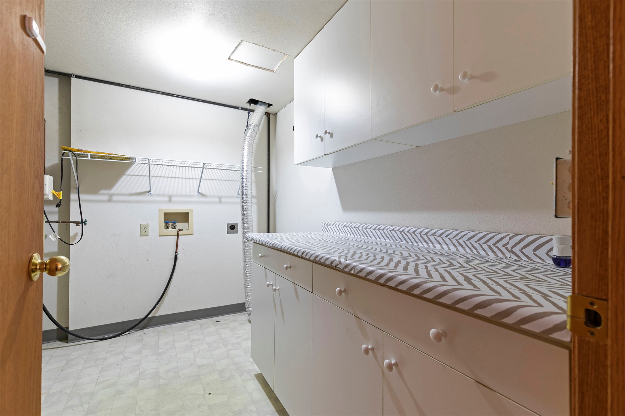 802 Normans Lane Property Photo 44