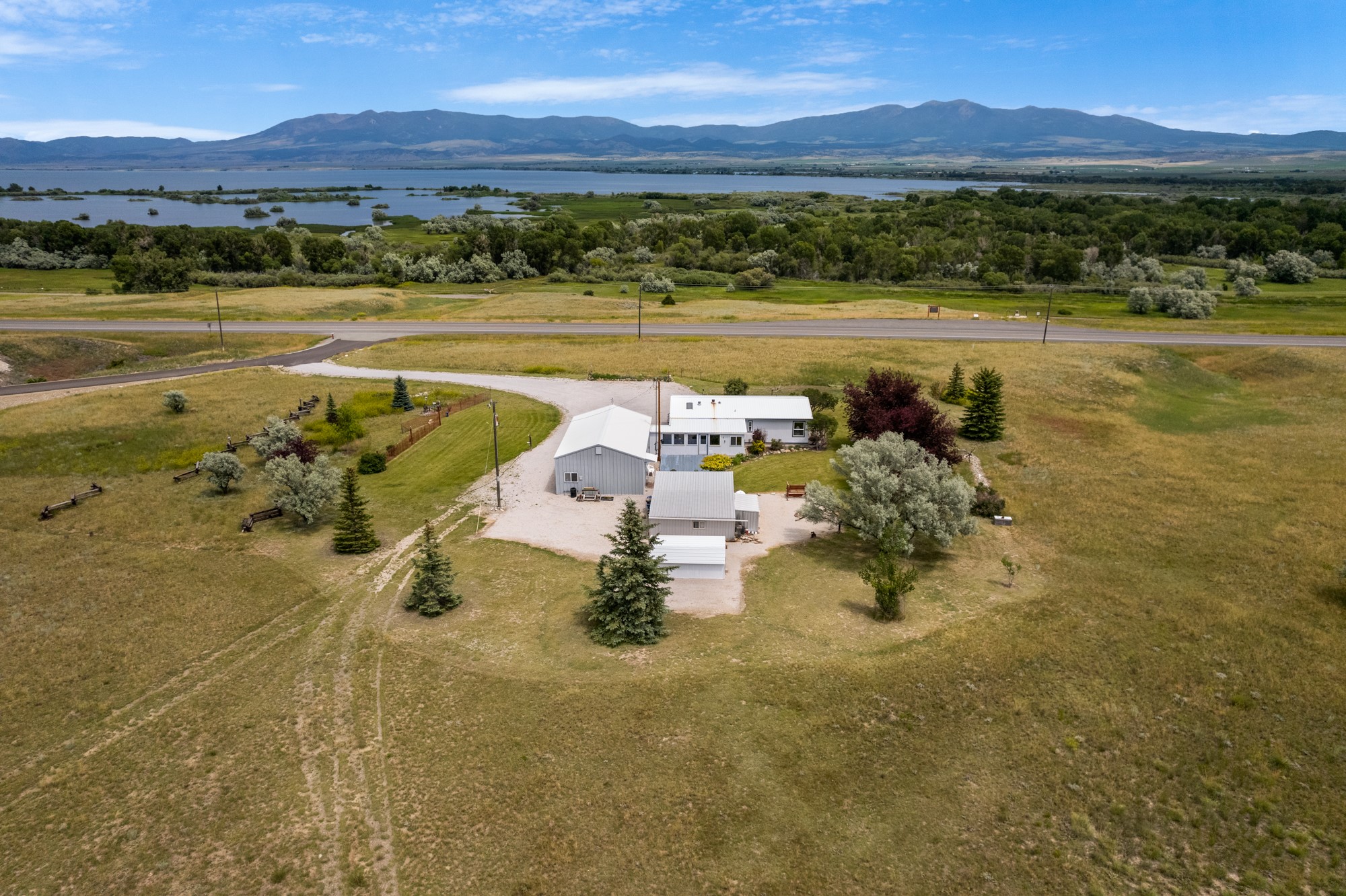 7466 Us Highway 287 Property Photo
