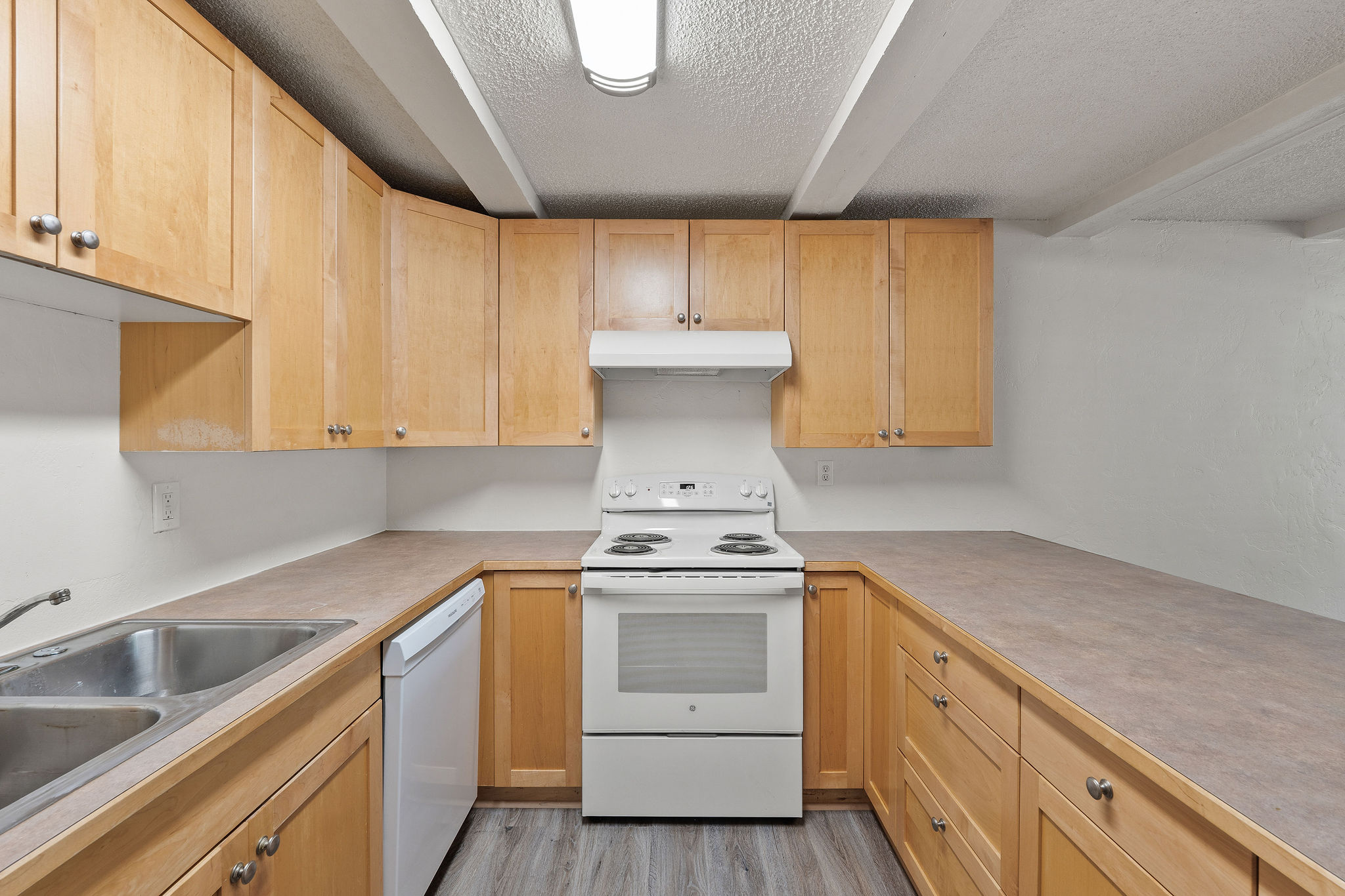 121 Iowa Avenue 1g Property Photo 9