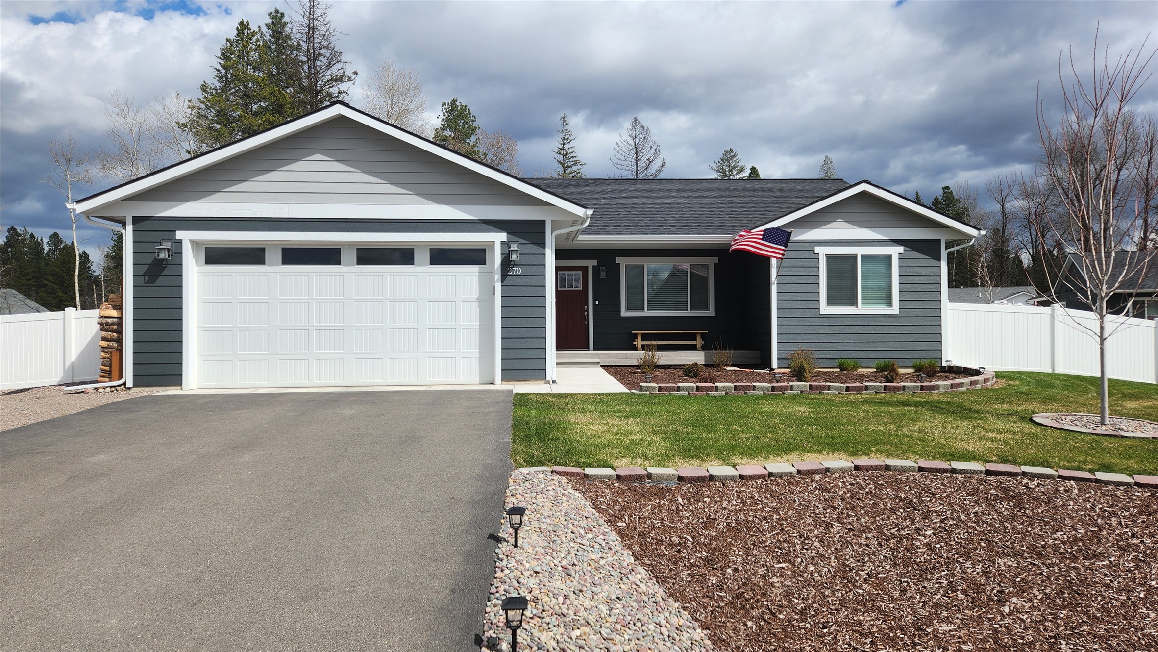 270 Kendal Loop Property Photo 1