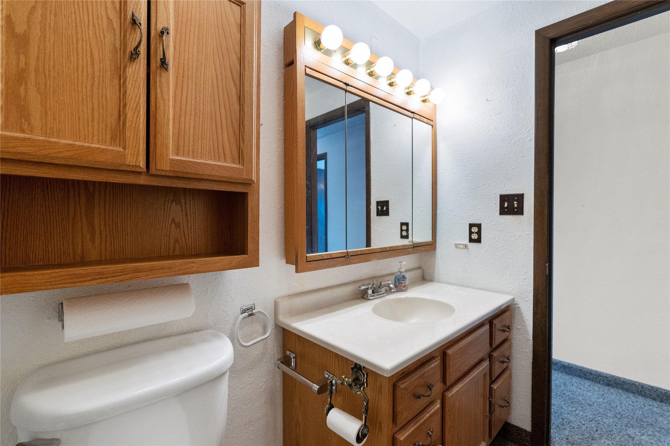 509 1st Street E Property Photo 16