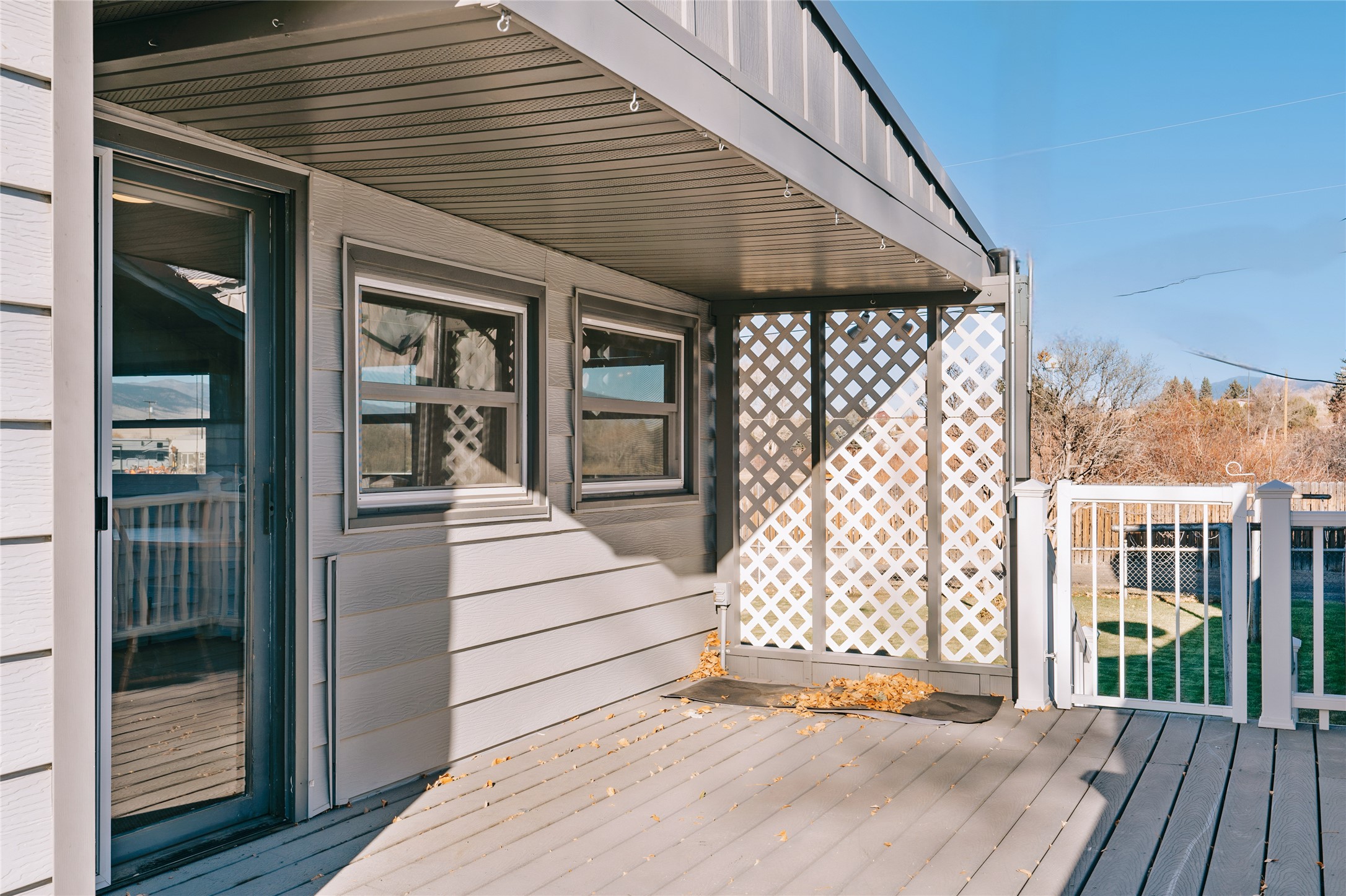 509 1st Street E Property Photo 21