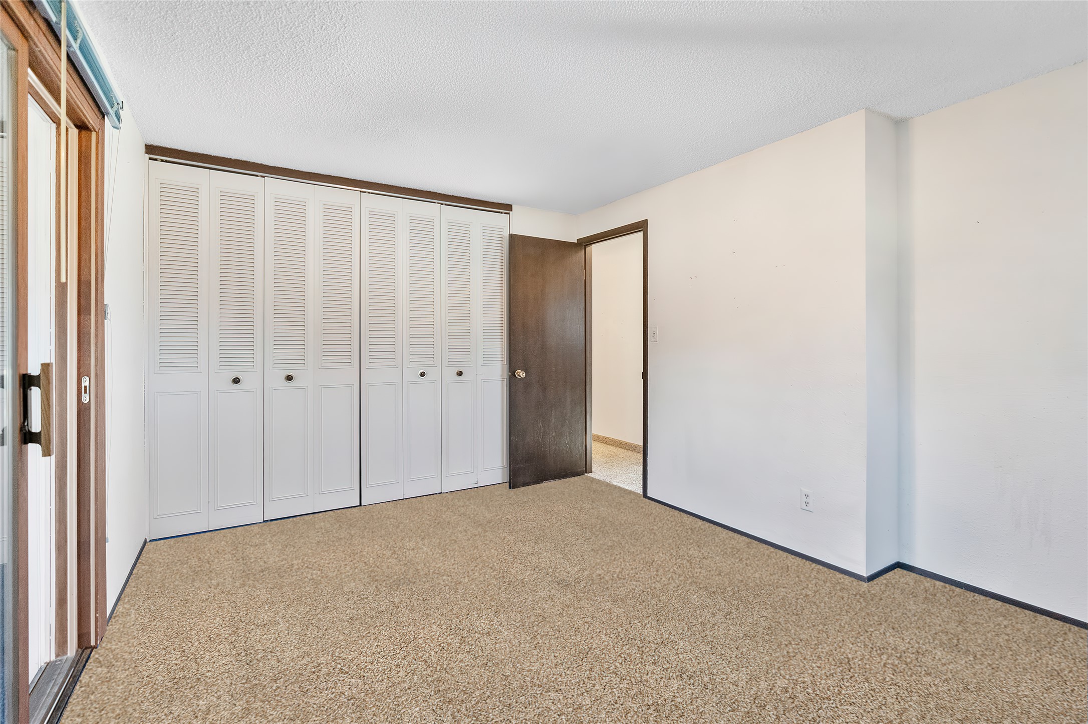 509 1st Street E Property Photo 30