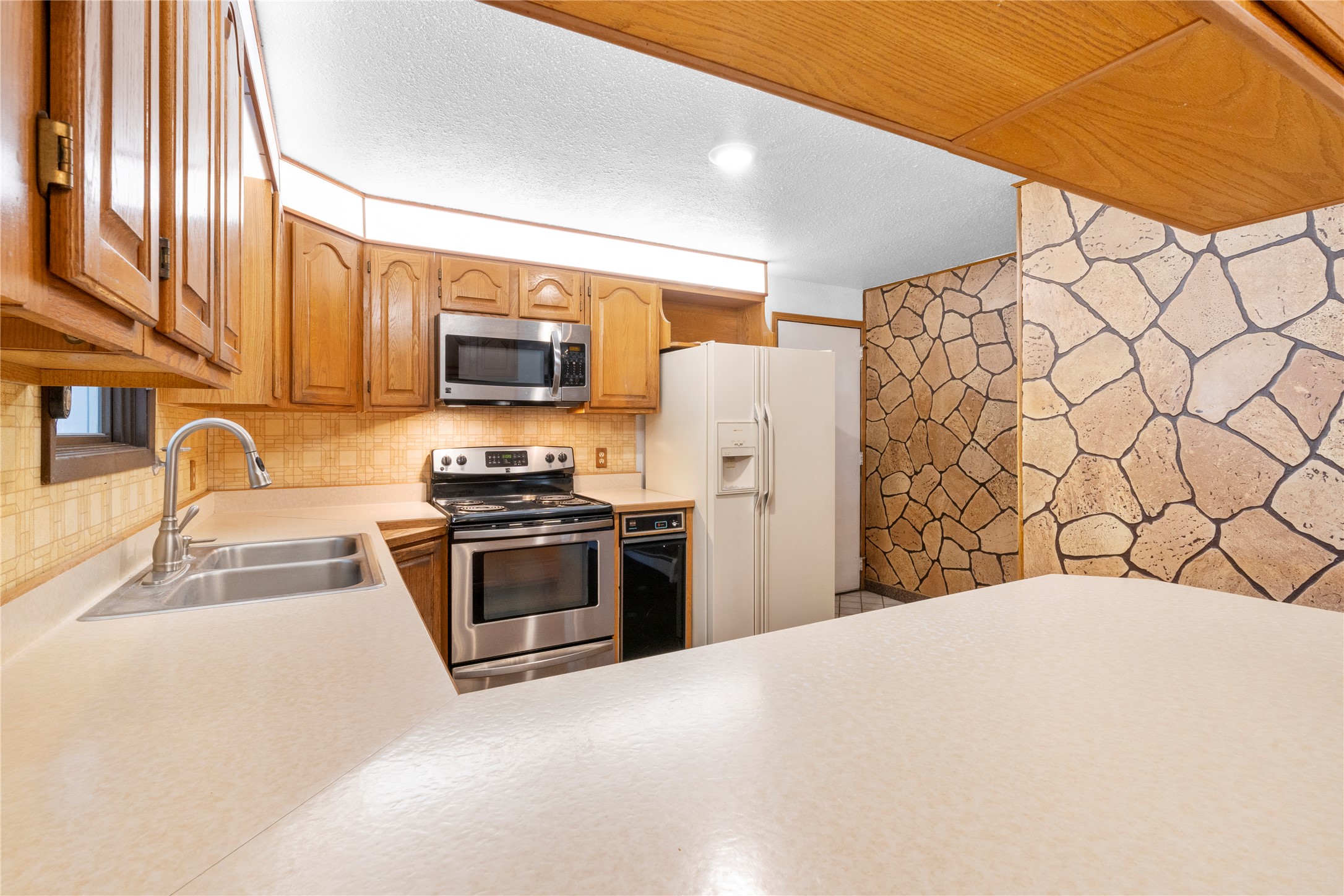 509 1st Street E Property Photo 42