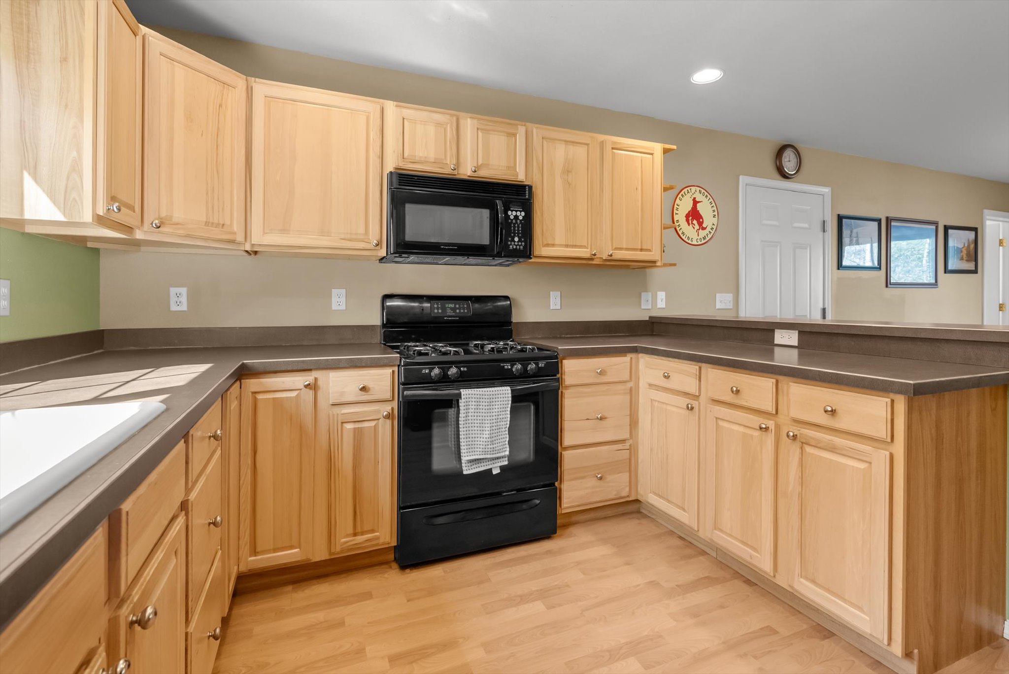 100 Forest Ridge Drive A Property Photo 8