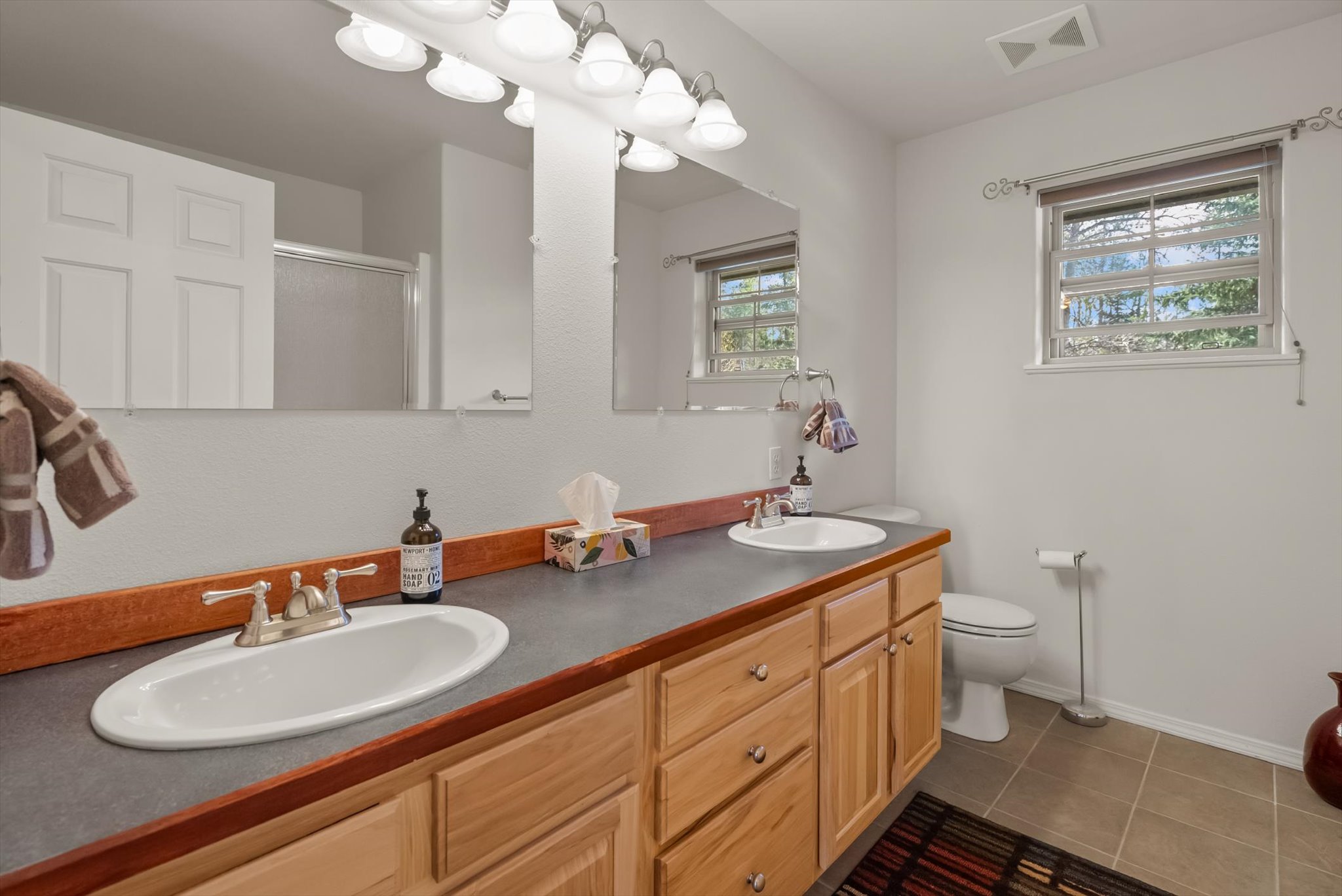 100 Forest Ridge Drive A Property Photo 15