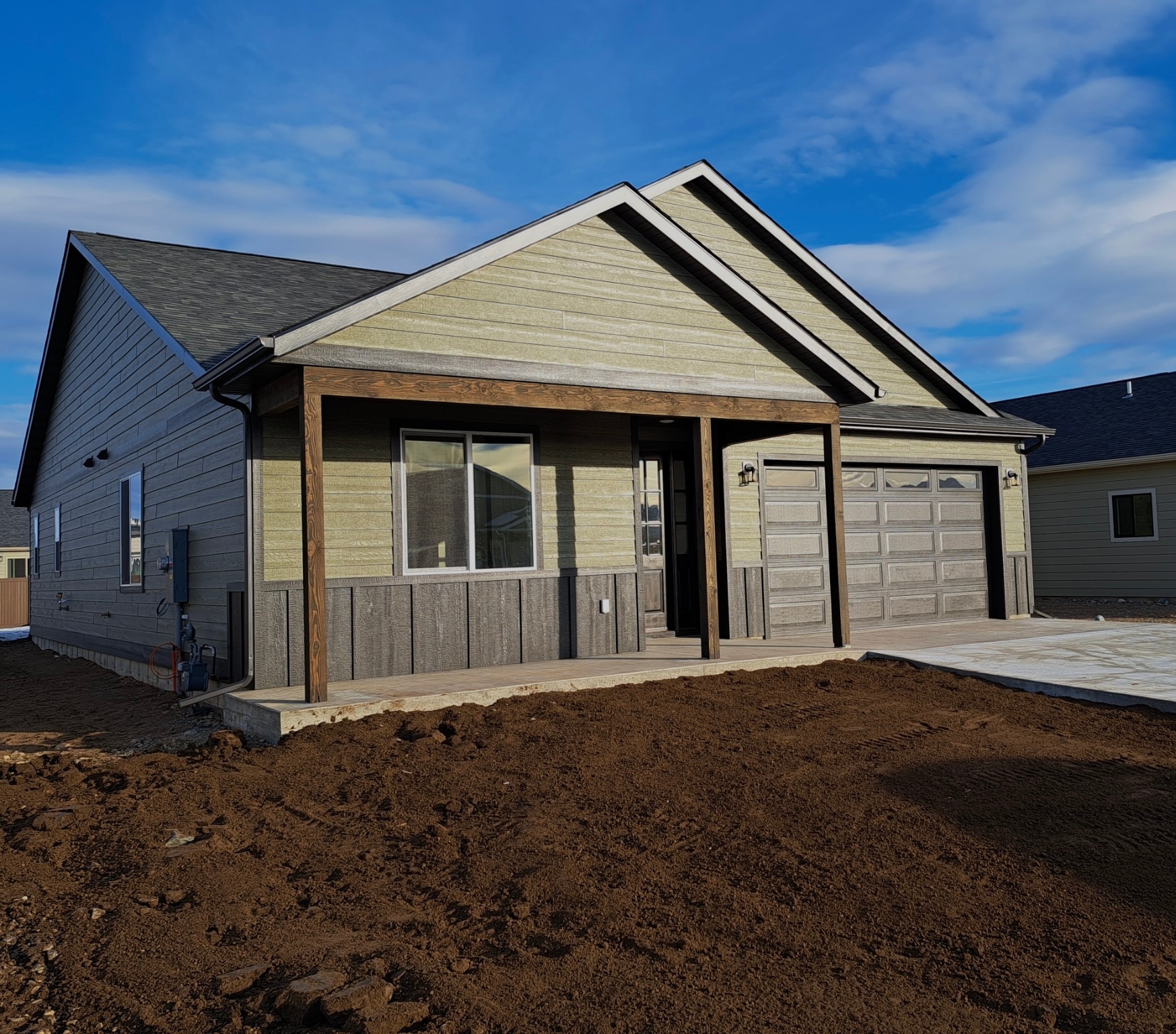 212 Stirling Loop Property Photo
