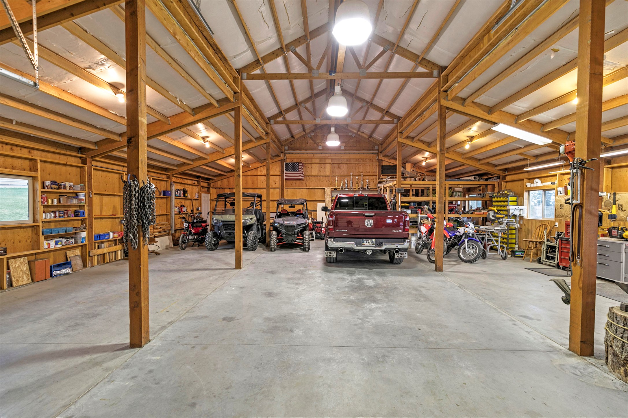1335 Country Road Property Photo 18