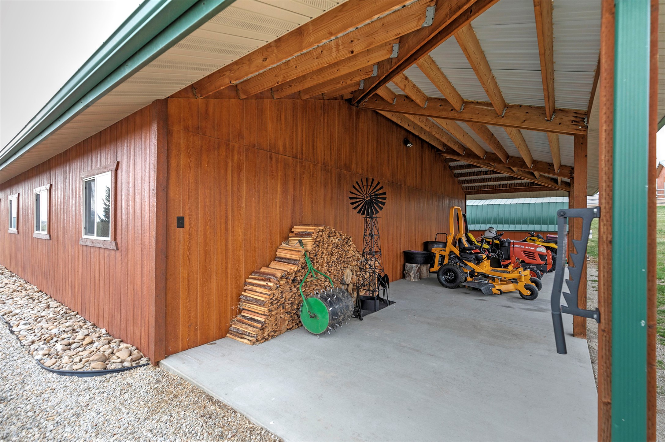1335 Country Road Property Photo 19