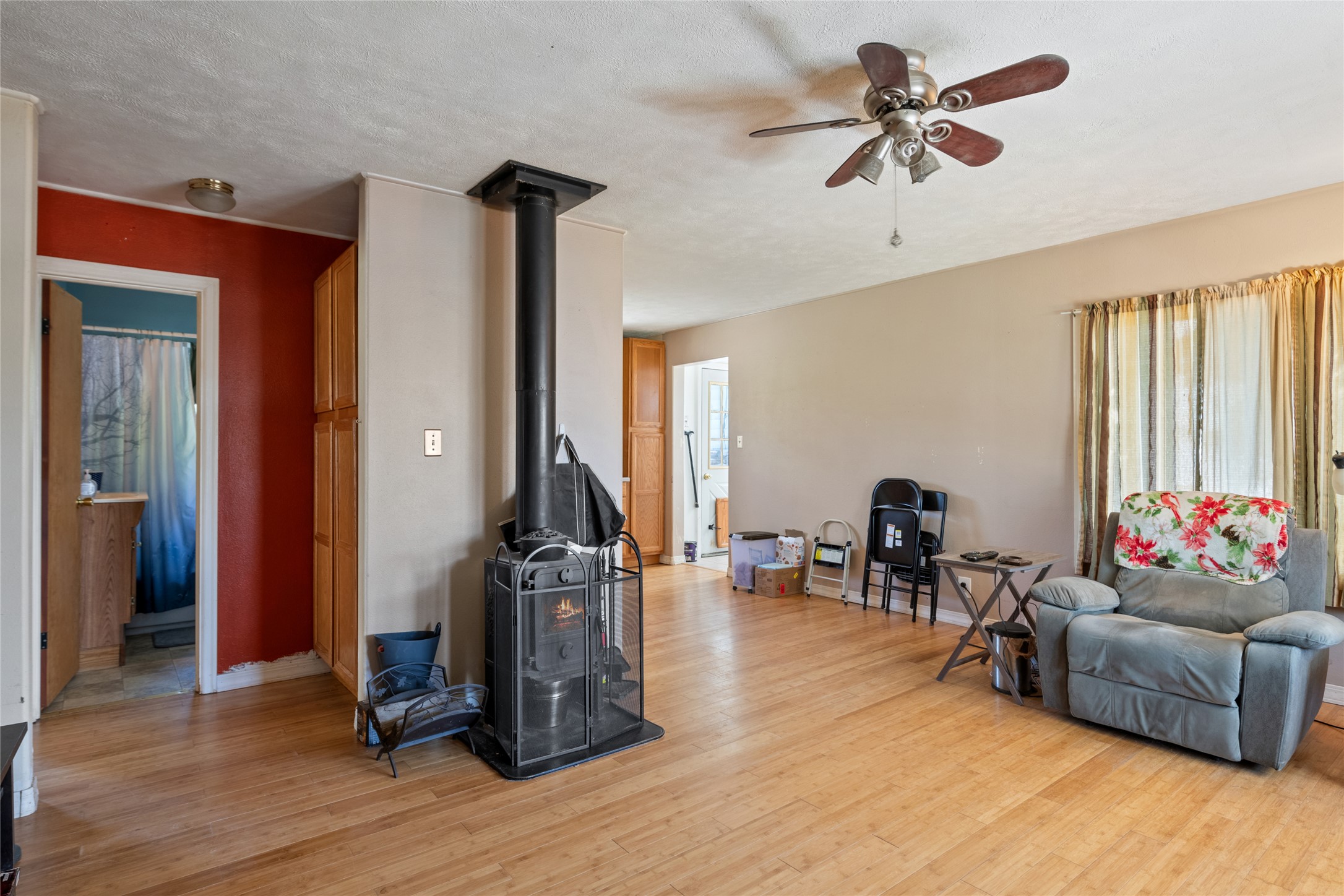 404 5th Street Property Photo 6