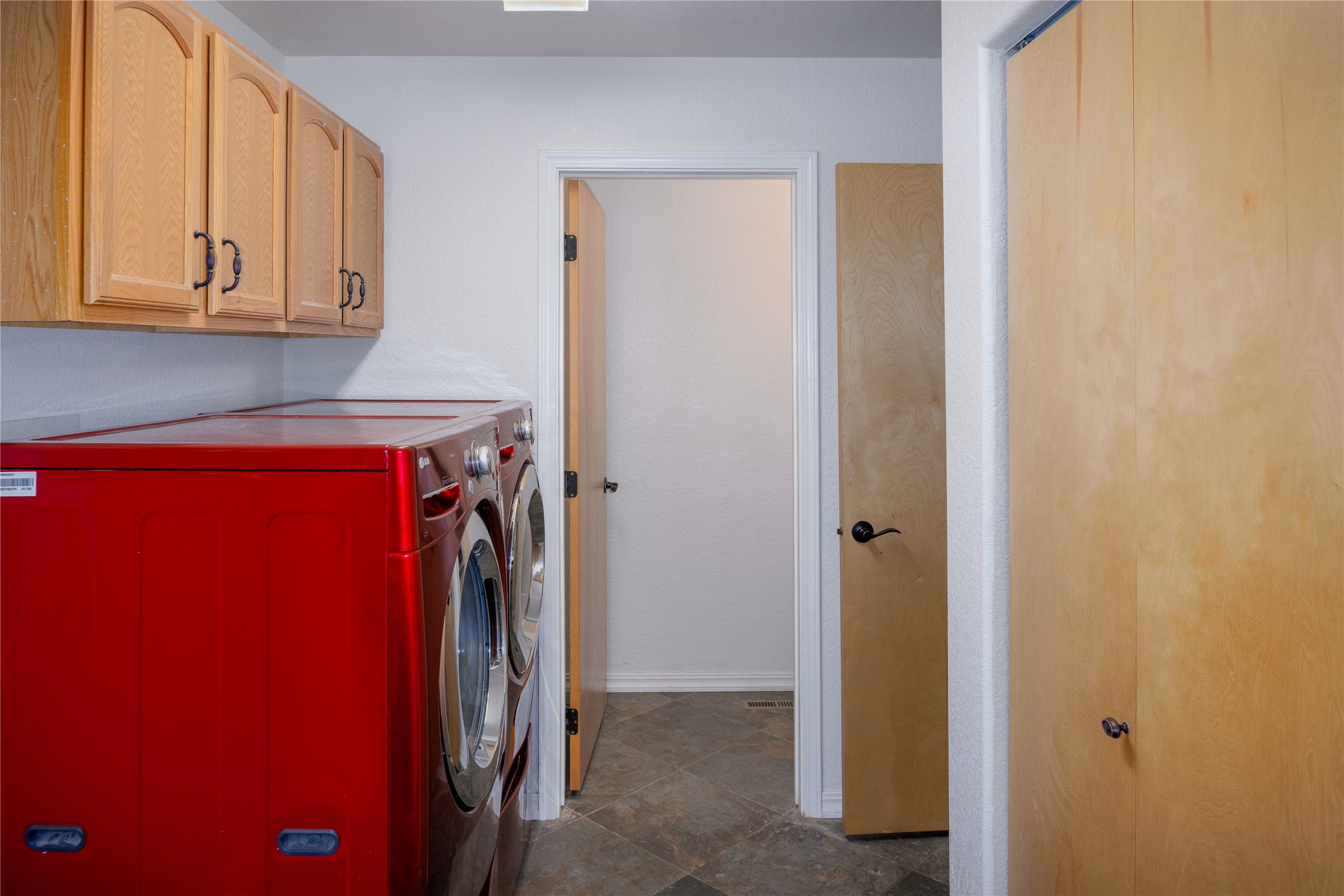 886 Mustang Lane Property Photo 19
