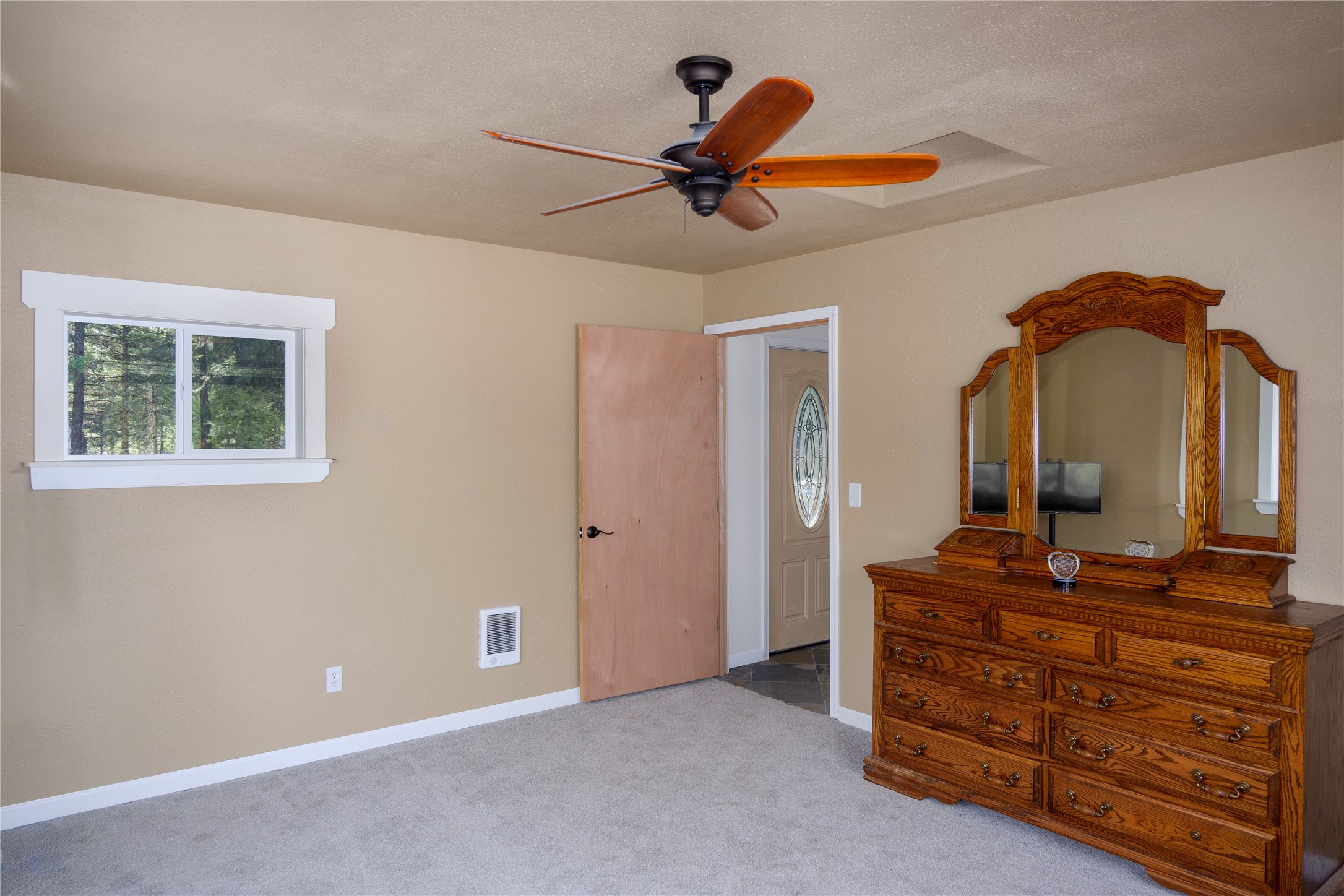 886 Mustang Lane Property Photo 24