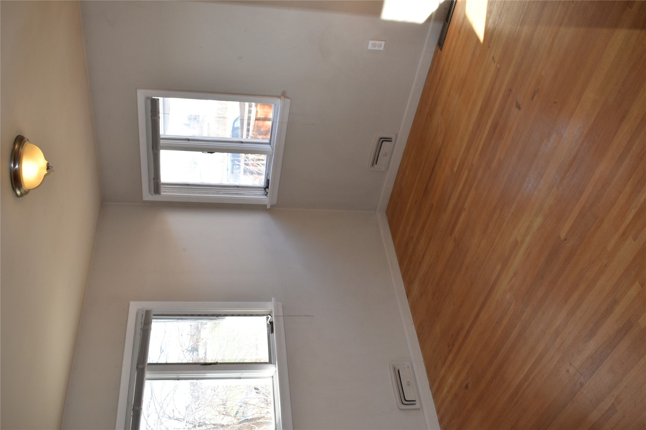 515 S Iowa Street Property Photo 5