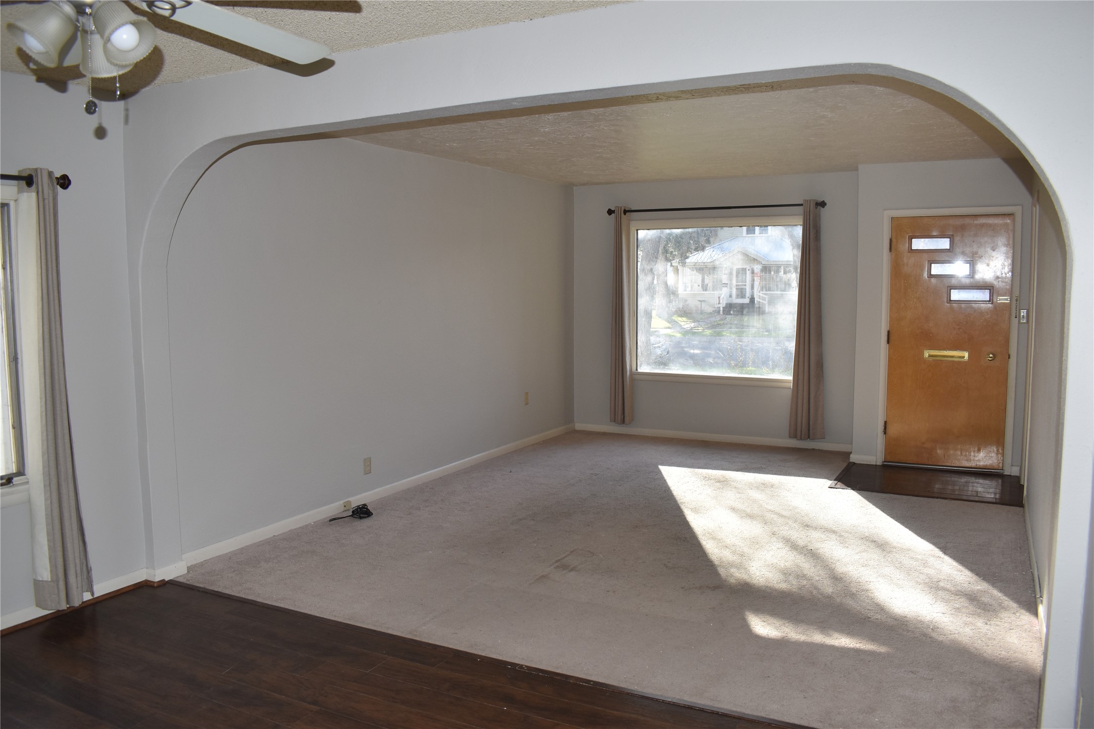 409 S Delaware Street Property Photo 3