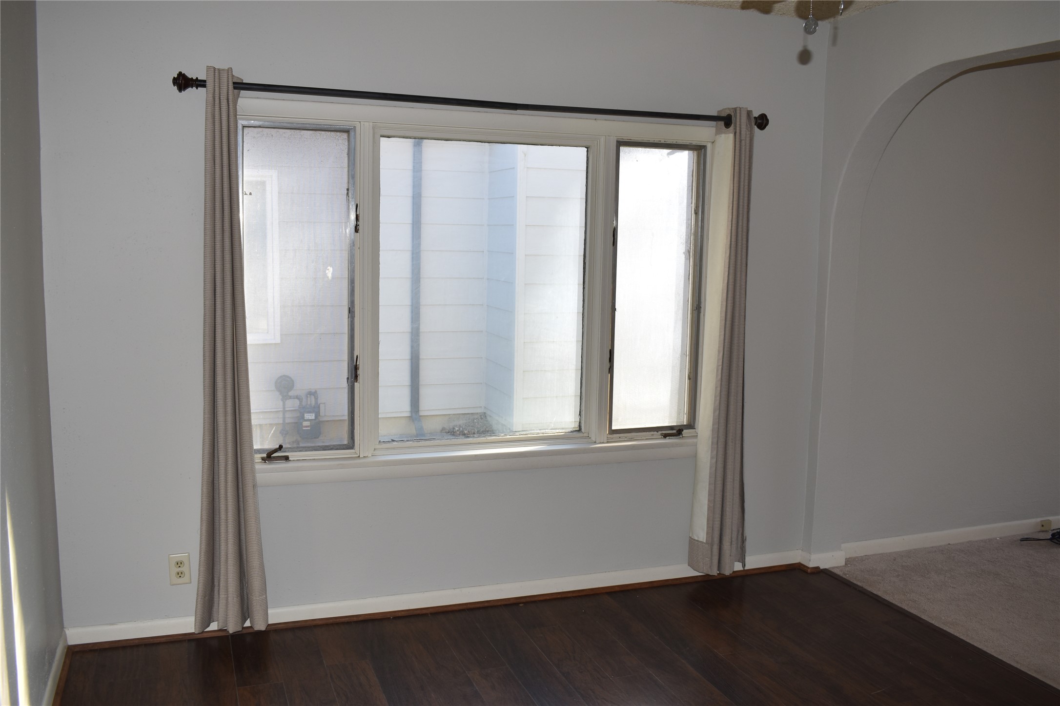 409 S Delaware Street Property Photo 4