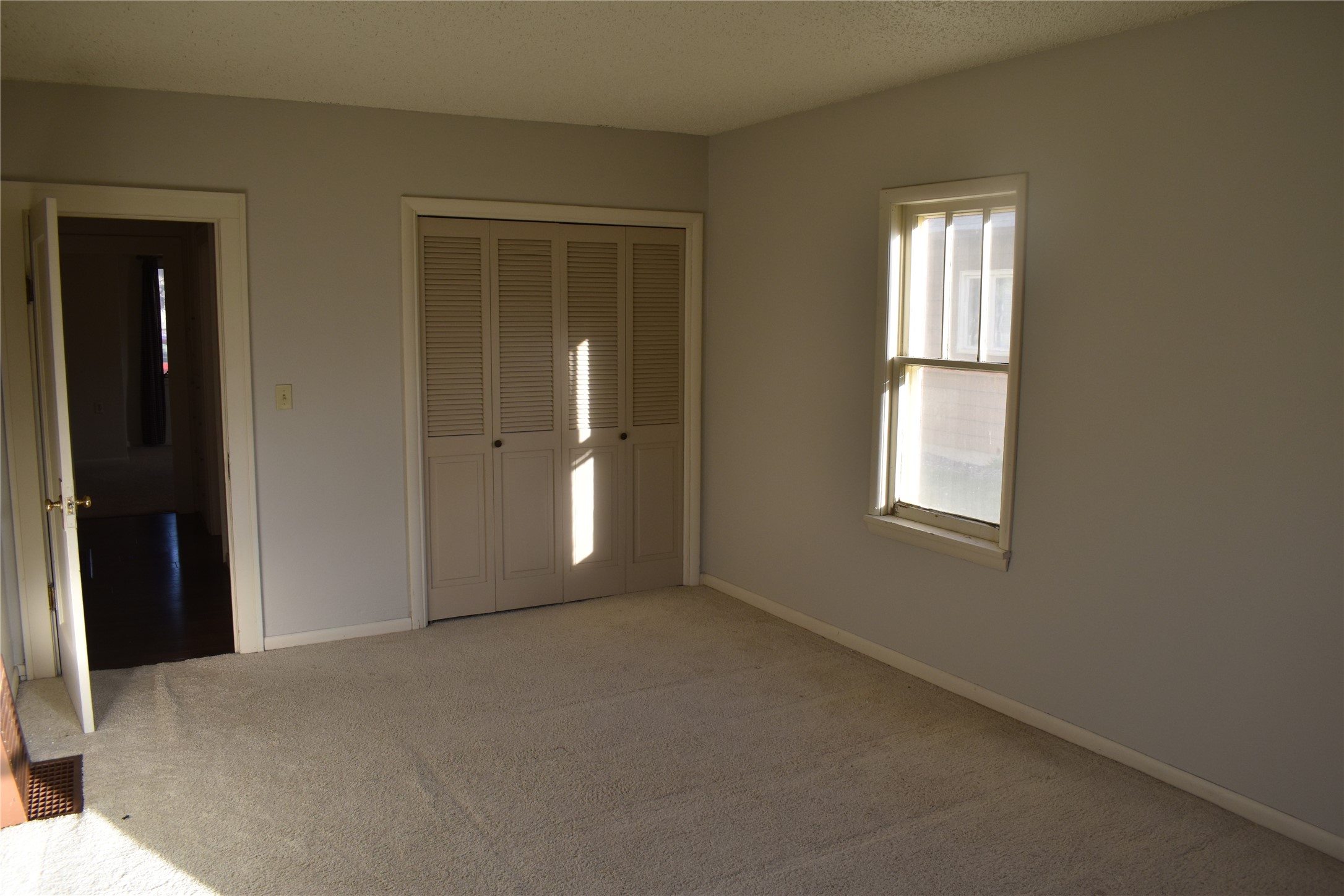 409 S Delaware Street Property Photo 6