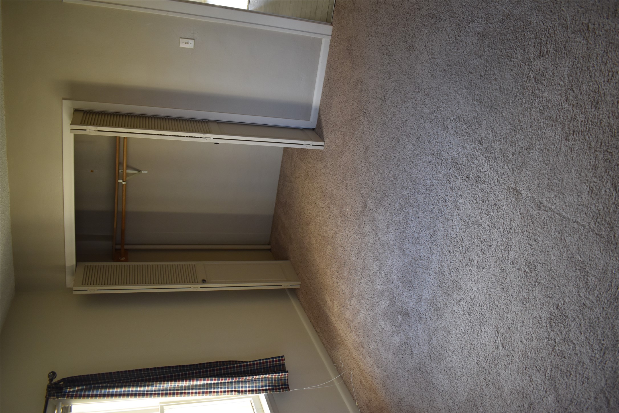 409 S Delaware Street Property Photo 9