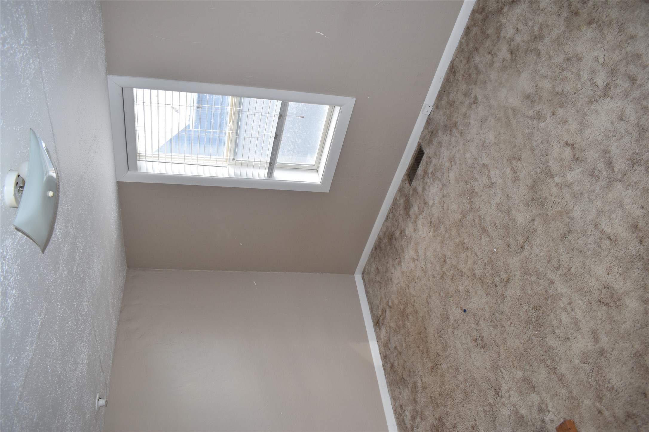 603 S Michigan Street Property Photo 4