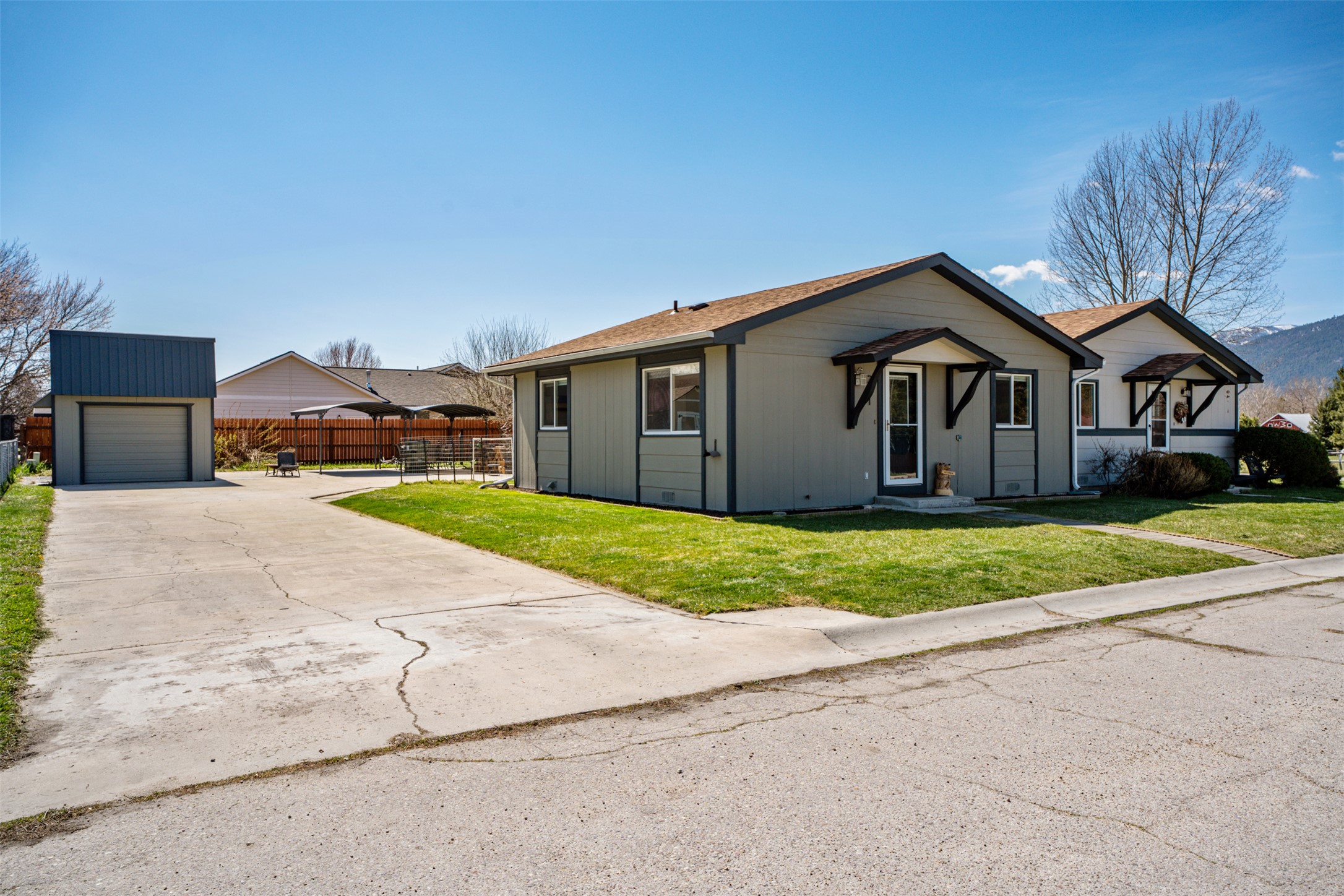 291 Barbara Street Property Photo
